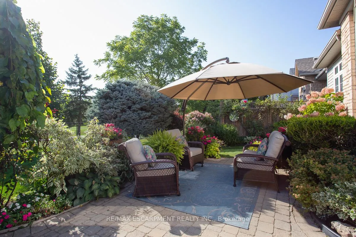 Photo 25 of 2258 Turnberry Road, Burlington, Rose — HOMEH