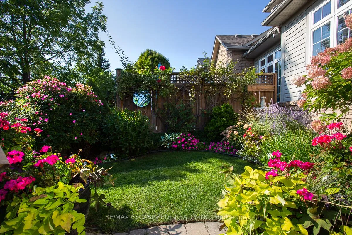 Photo 27 of 2258 Turnberry Road, Burlington, Rose — HOMEH