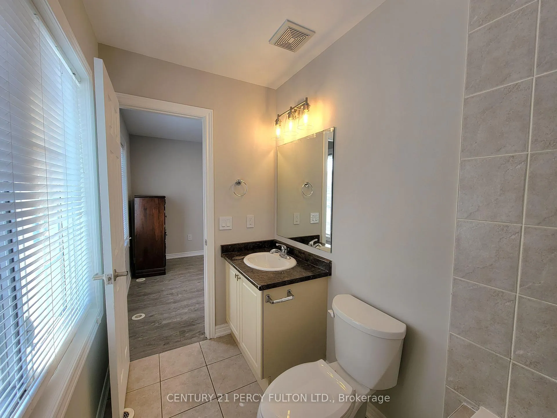 Photo 11 of Unit Coach, 2740 Donald Cousens Parkway, Markham, Cornell — HOMEH