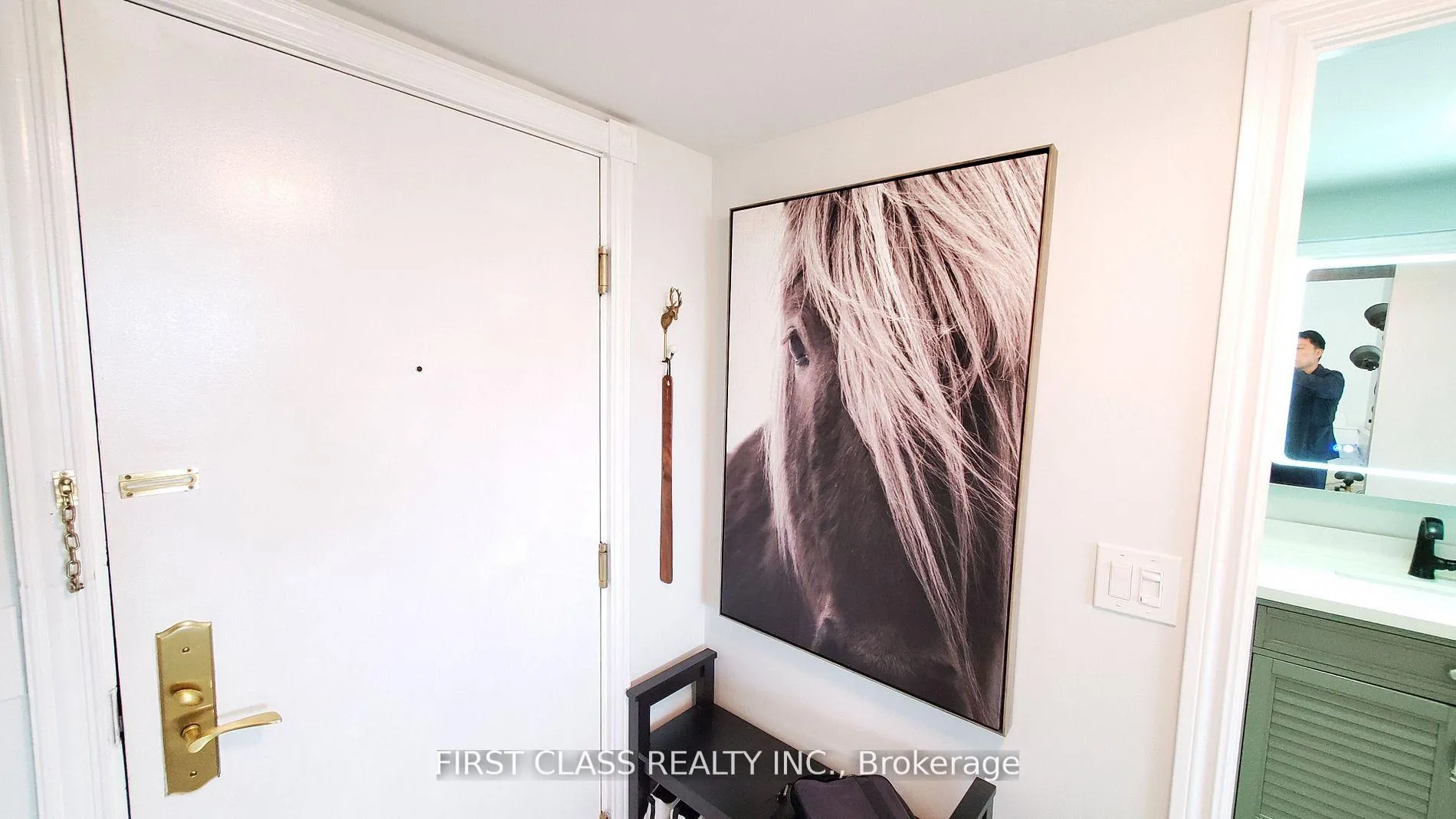 Photo 10 of Unit 802, 130 Pond Drive, Markham, Commerce Valley — HOMEH