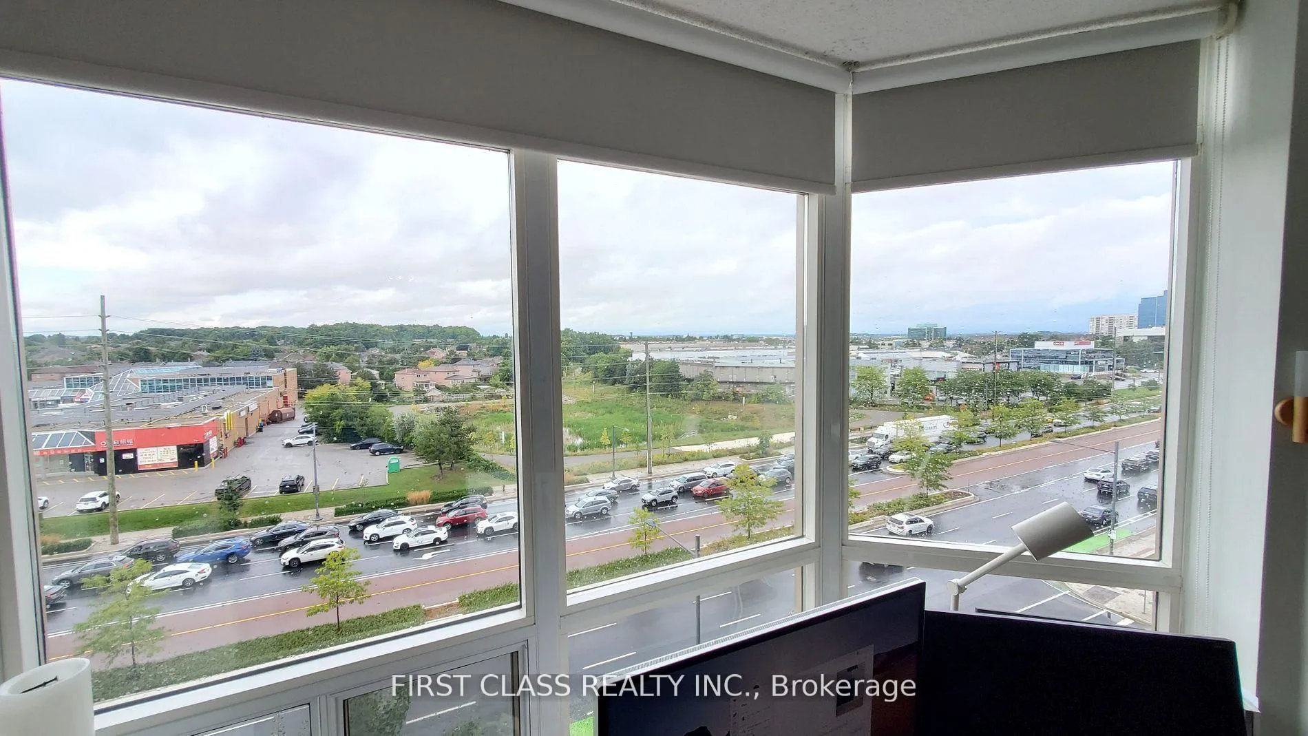 Photo 15 of Unit 802, 130 Pond Drive, Markham, Commerce Valley — HOMEH