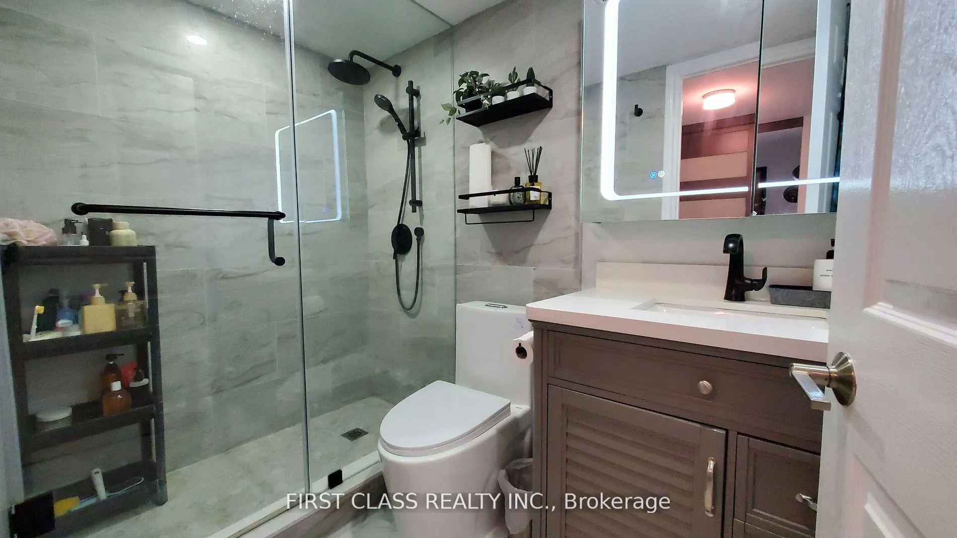 Photo 20 of Unit 802, 130 Pond Drive, Markham, Commerce Valley — HOMEH