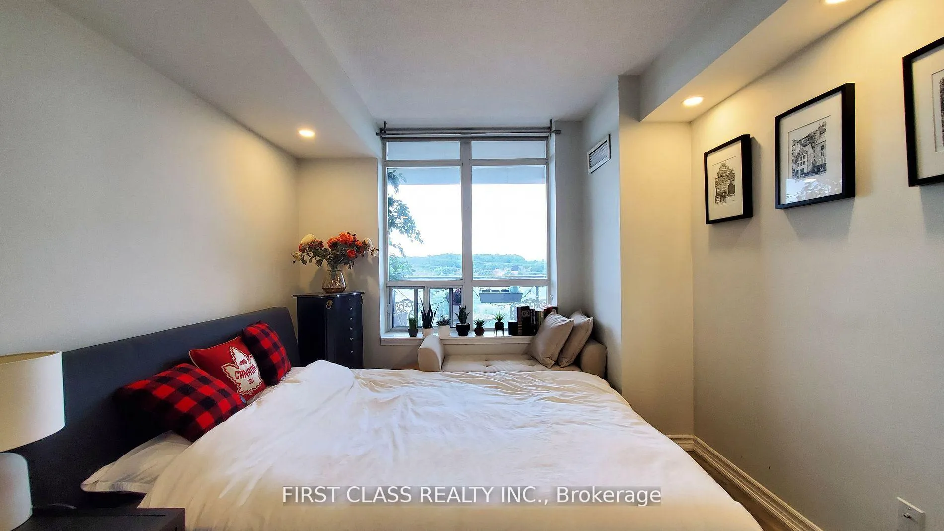 Photo 21 of Unit 802, 130 Pond Drive, Markham, Commerce Valley — HOMEH