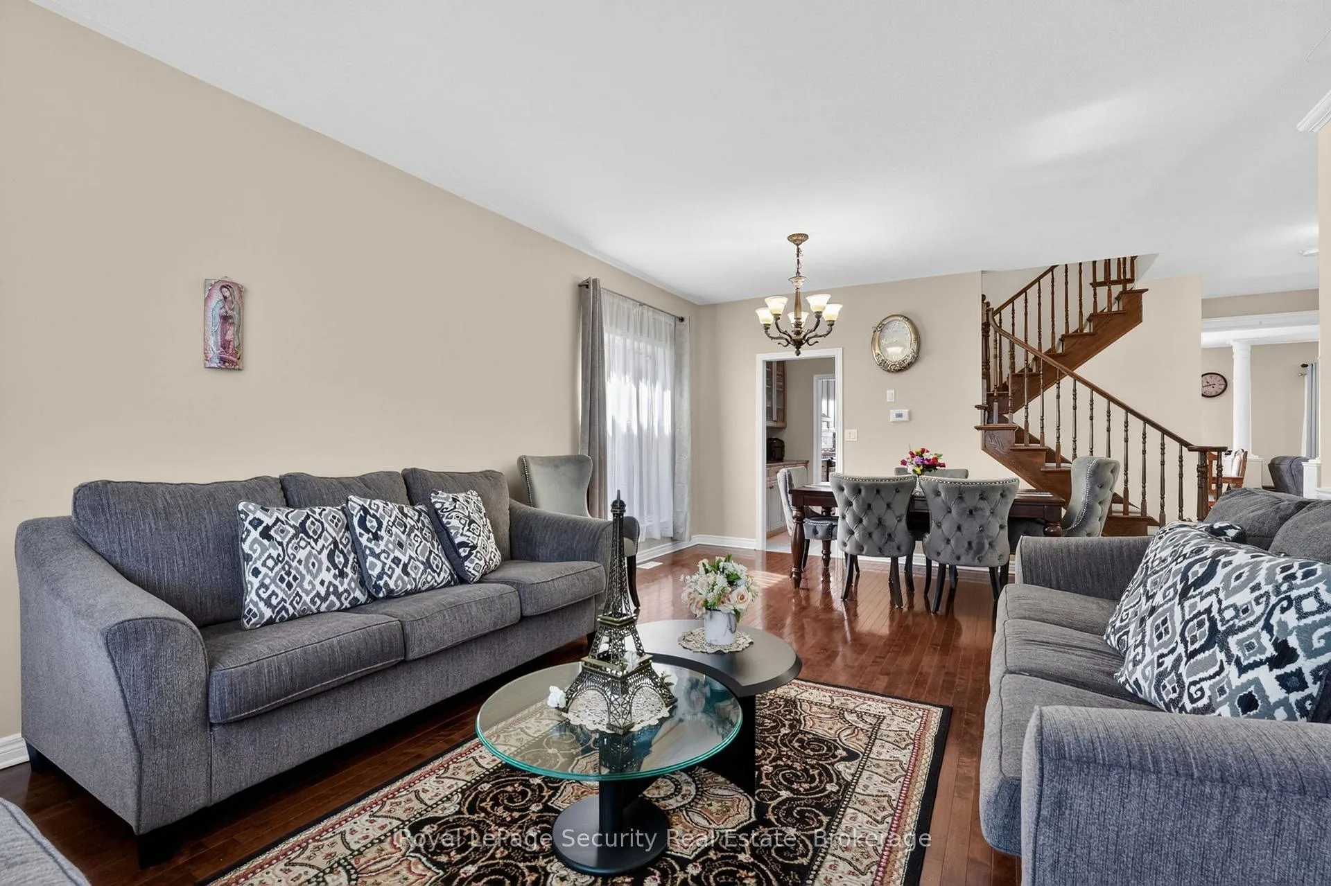 Photo 9 of 37 Fredonia Crescent, St. Catharines, Rykert/Vansickle — HOMEH