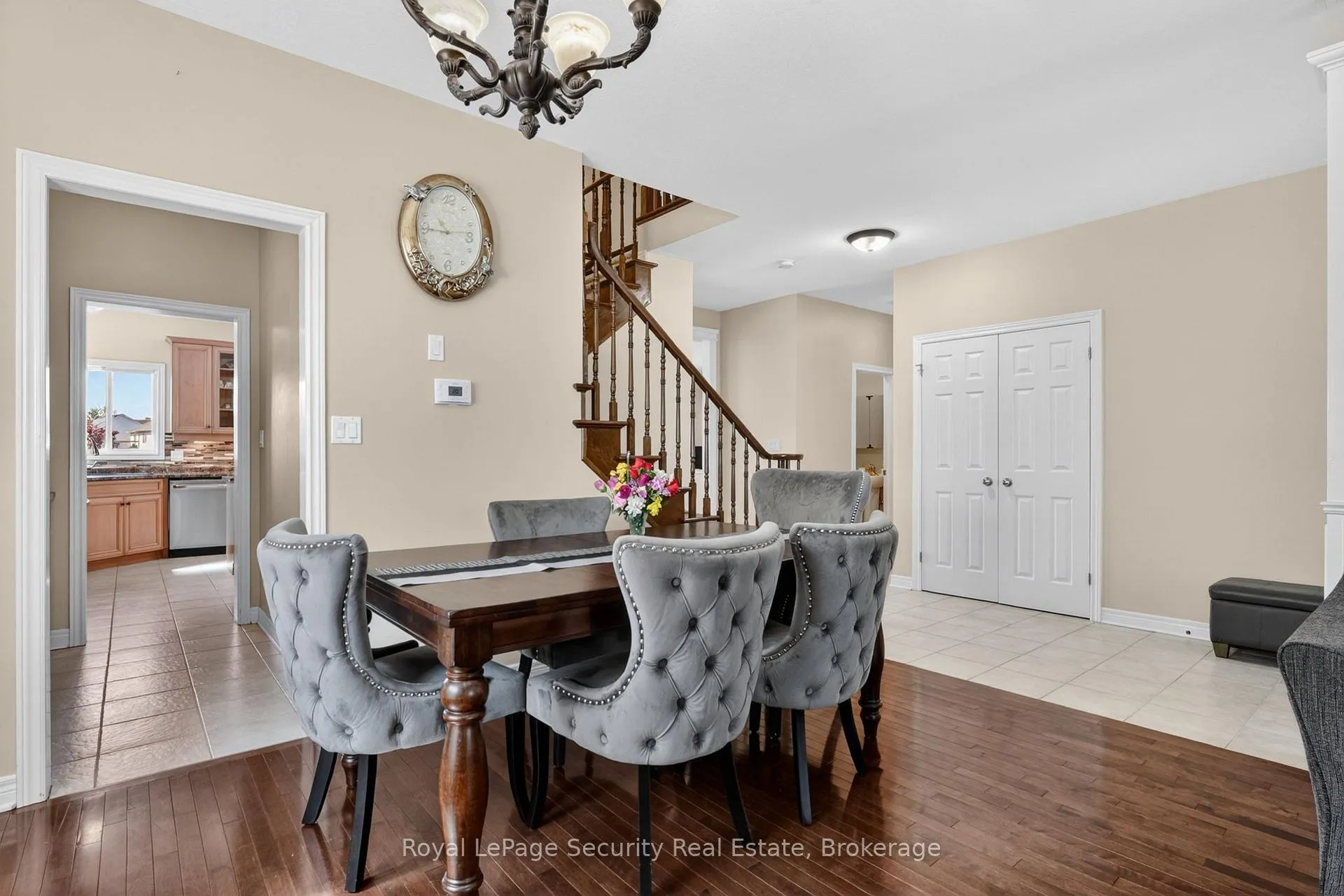 Photo 10 of 37 Fredonia Crescent, St. Catharines, Rykert/Vansickle — HOMEH