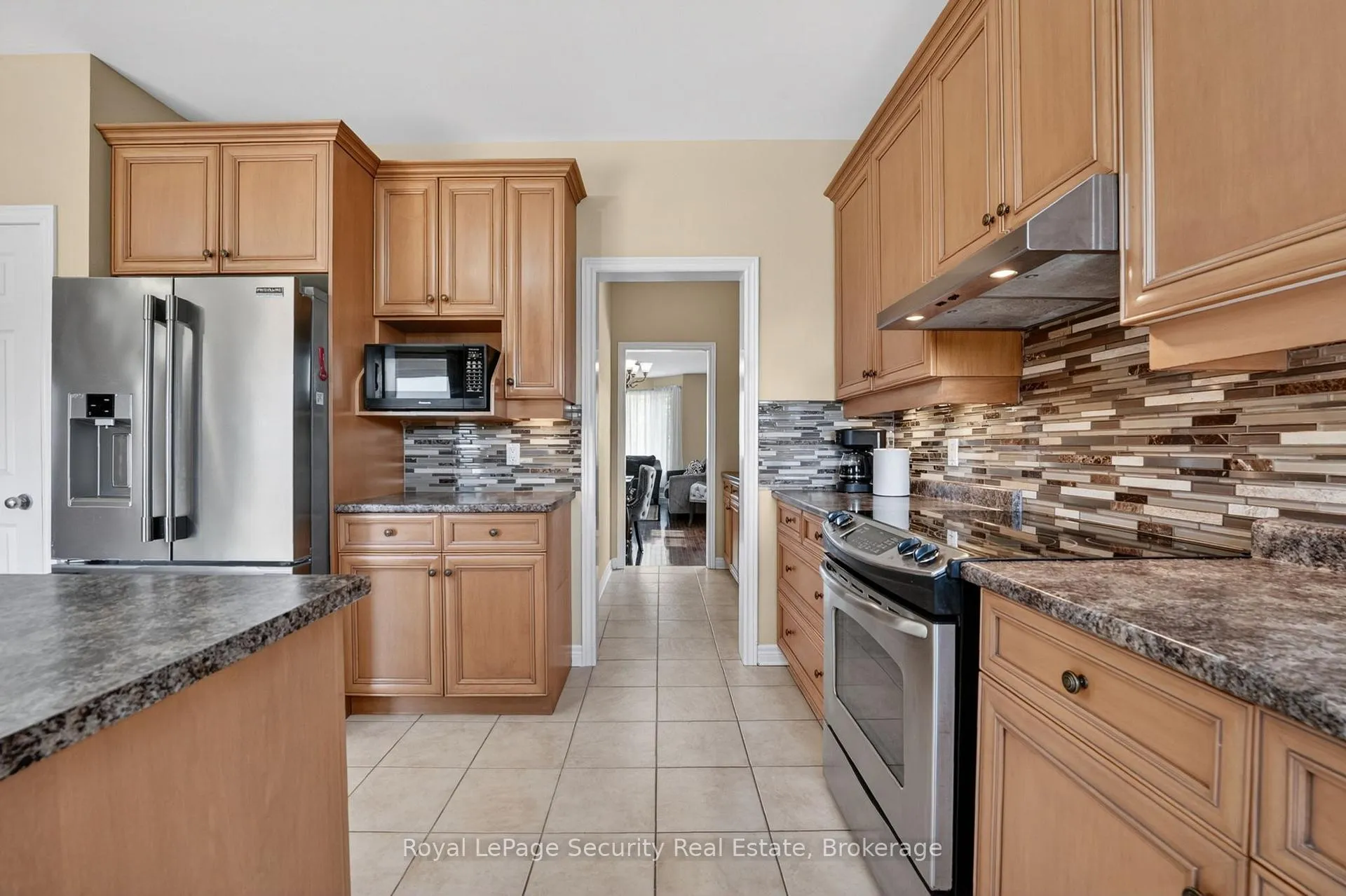 Photo 14 of 37 Fredonia Crescent, St. Catharines, Rykert/Vansickle — HOMEH