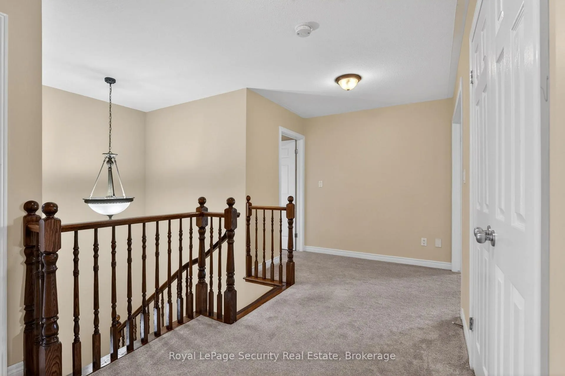 Photo 23 of 37 Fredonia Crescent, St. Catharines, Rykert/Vansickle — HOMEH