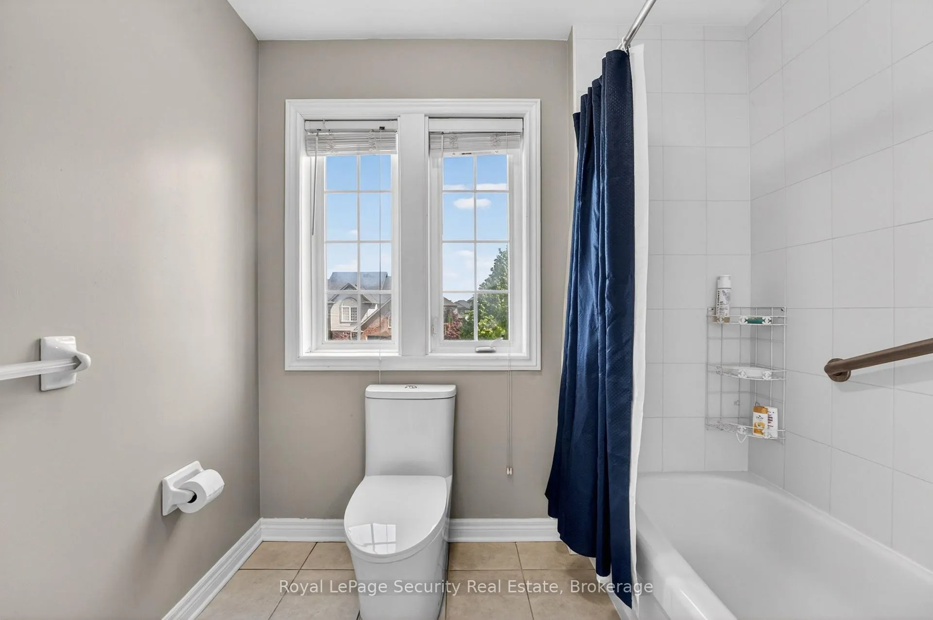 Photo 34 of 37 Fredonia Crescent, St. Catharines, Rykert/Vansickle — HOMEH