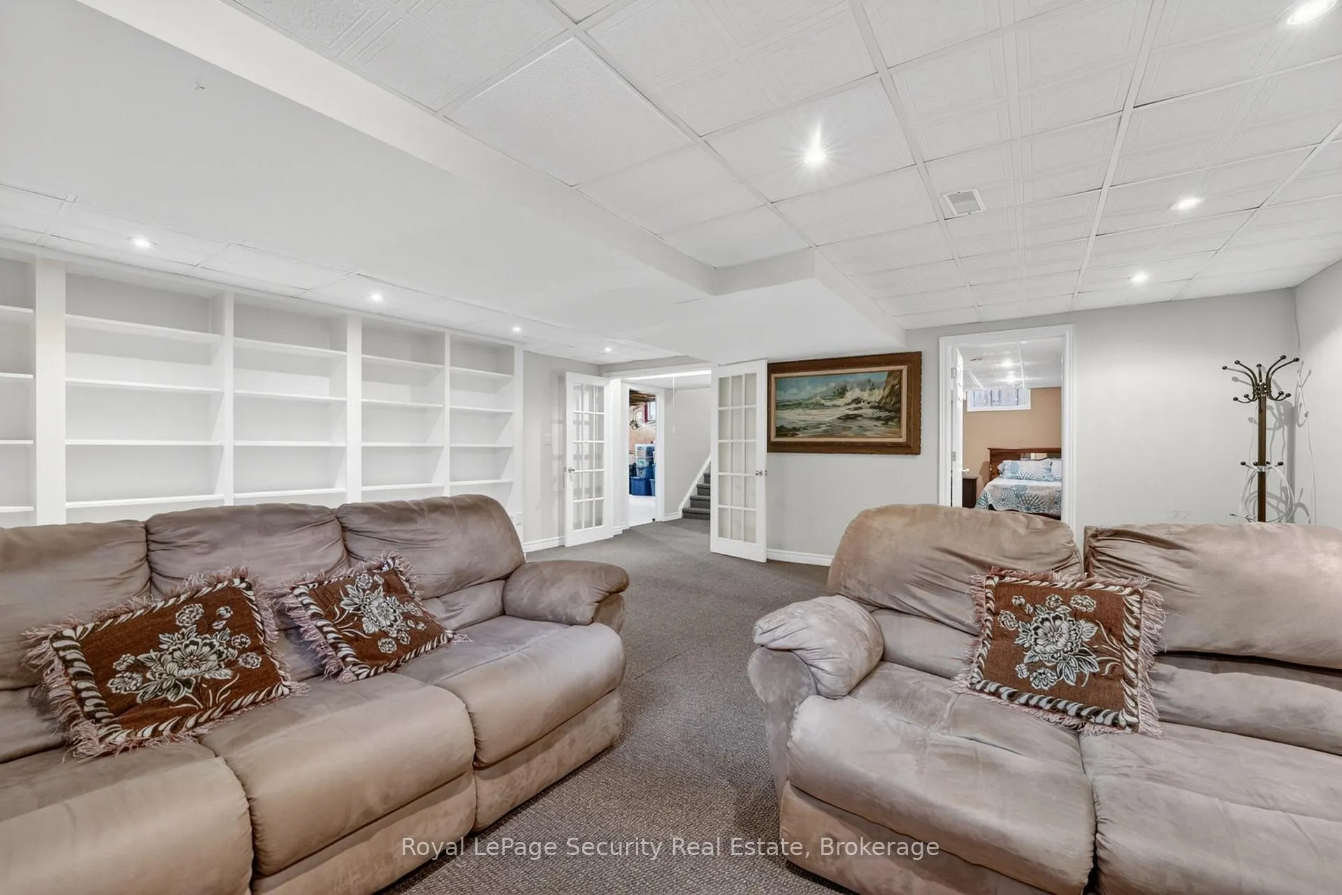 Photo 38 of 37 Fredonia Crescent, St. Catharines, Rykert/Vansickle — HOMEH