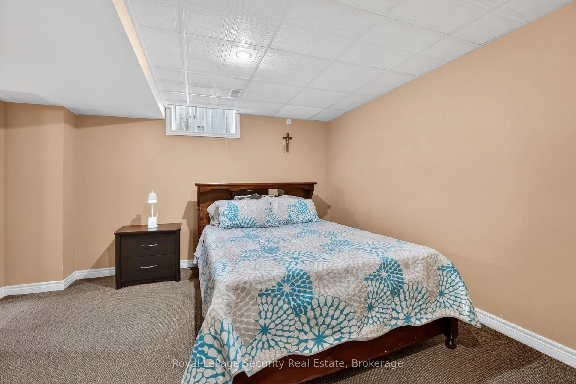 Photo 40 of 37 Fredonia Crescent, St. Catharines, Rykert/Vansickle — HOMEH