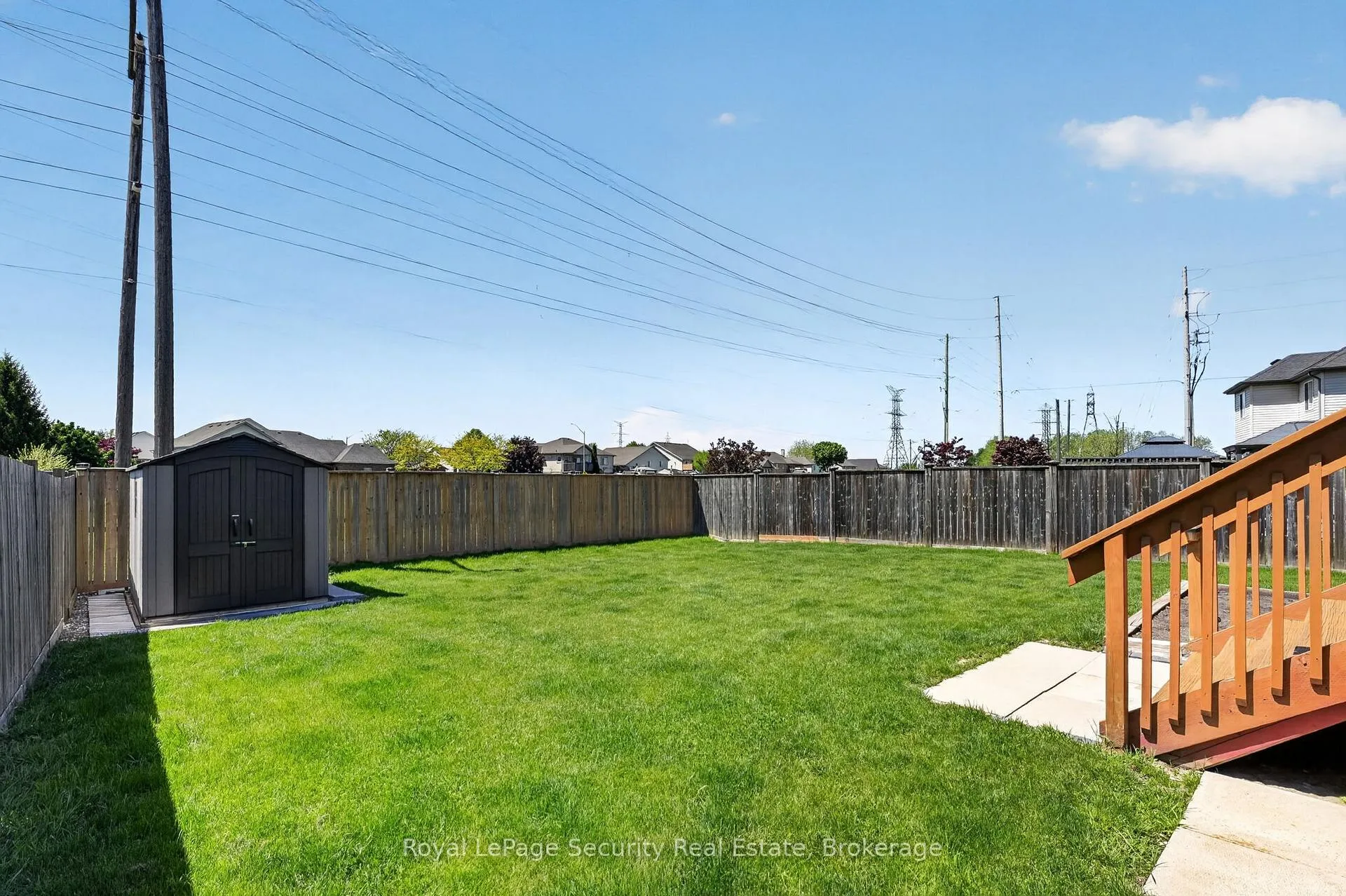 Photo 46 of 37 Fredonia Crescent, St. Catharines, Rykert/Vansickle — HOMEH