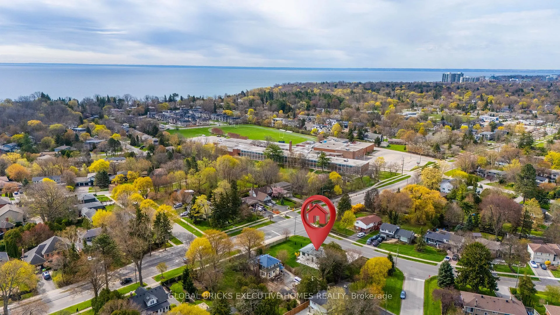 Photo 1 of 307 Lees Lane, Oakville, West — HOMEH