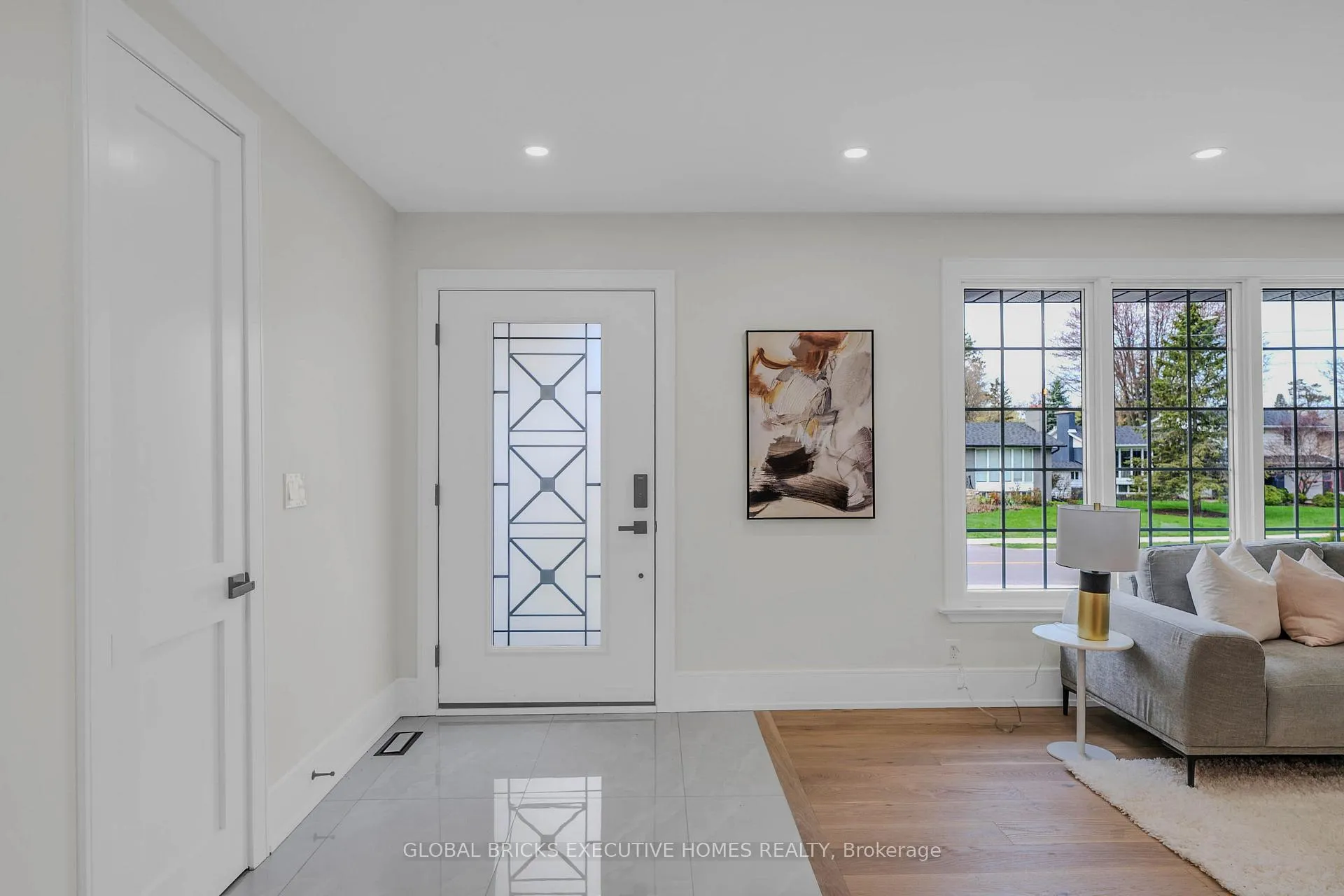 Photo 16 of 307 Lees Lane, Oakville, West — HOMEH