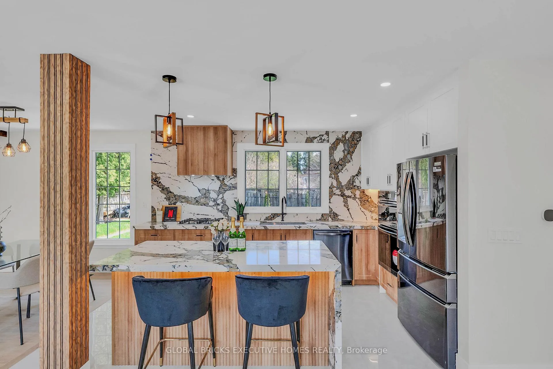 Photo 24 of 307 Lees Lane, Oakville, West — HOMEH
