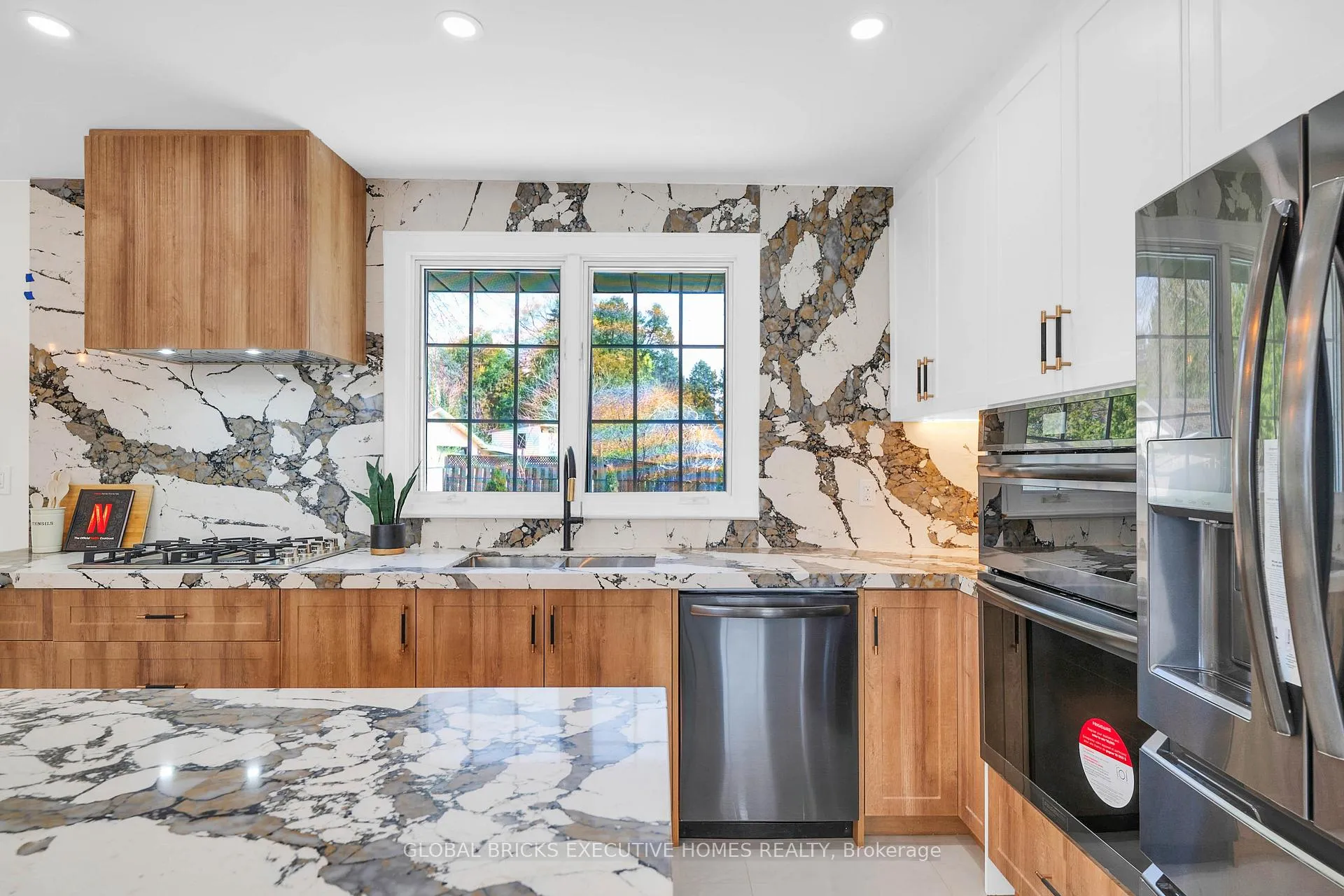 Photo 27 of 307 Lees Lane, Oakville, West — HOMEH