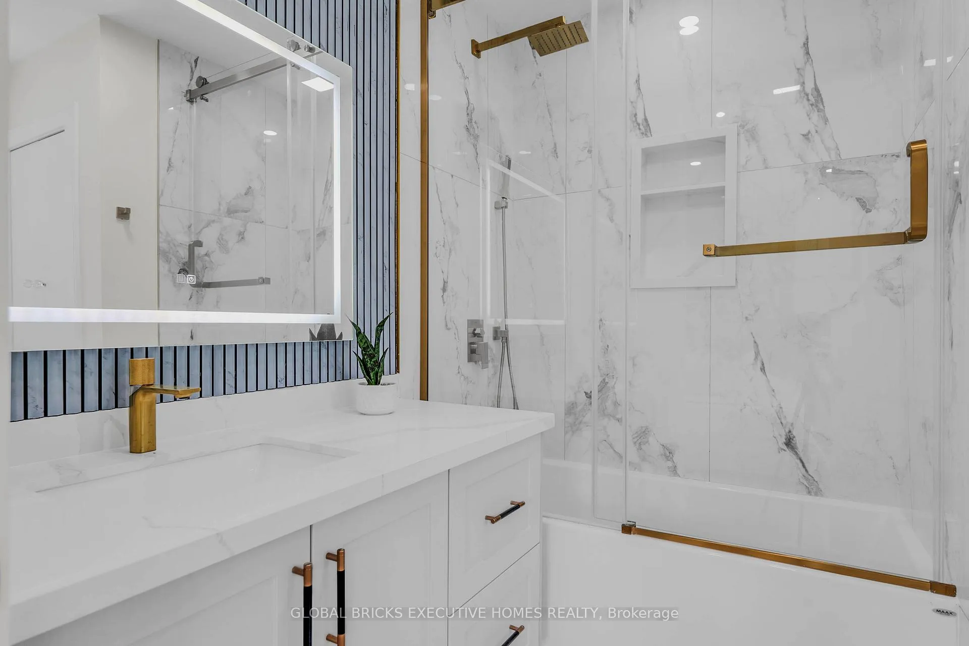 Photo 31 of 307 Lees Lane, Oakville, West — HOMEH