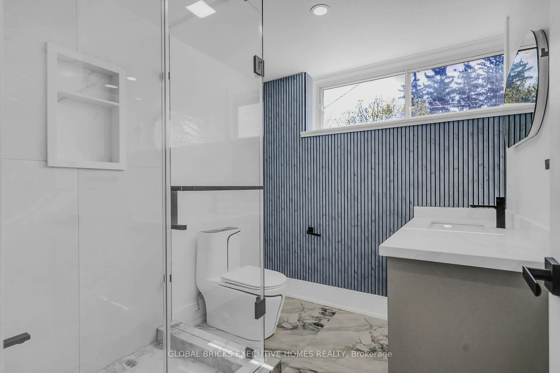 Photo 45 of 307 Lees Lane, Oakville, West — HOMEH