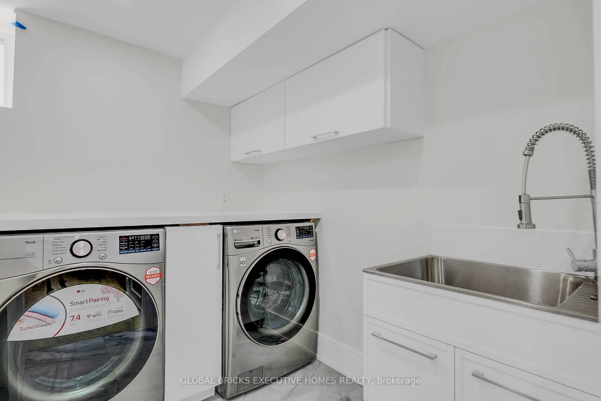 Photo 46 of 307 Lees Lane, Oakville, West — HOMEH