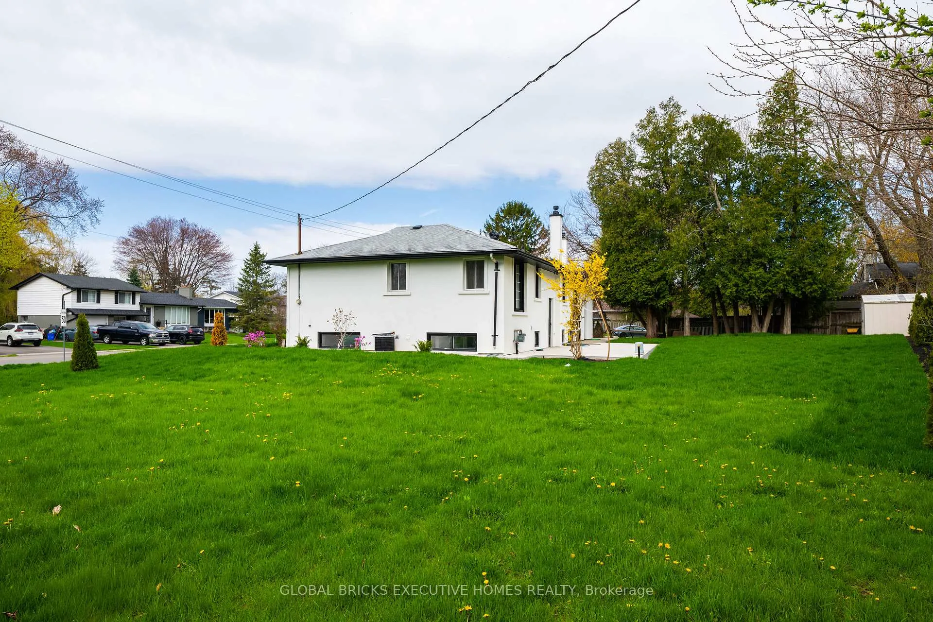 Photo 50 of 307 Lees Lane, Oakville, West — HOMEH