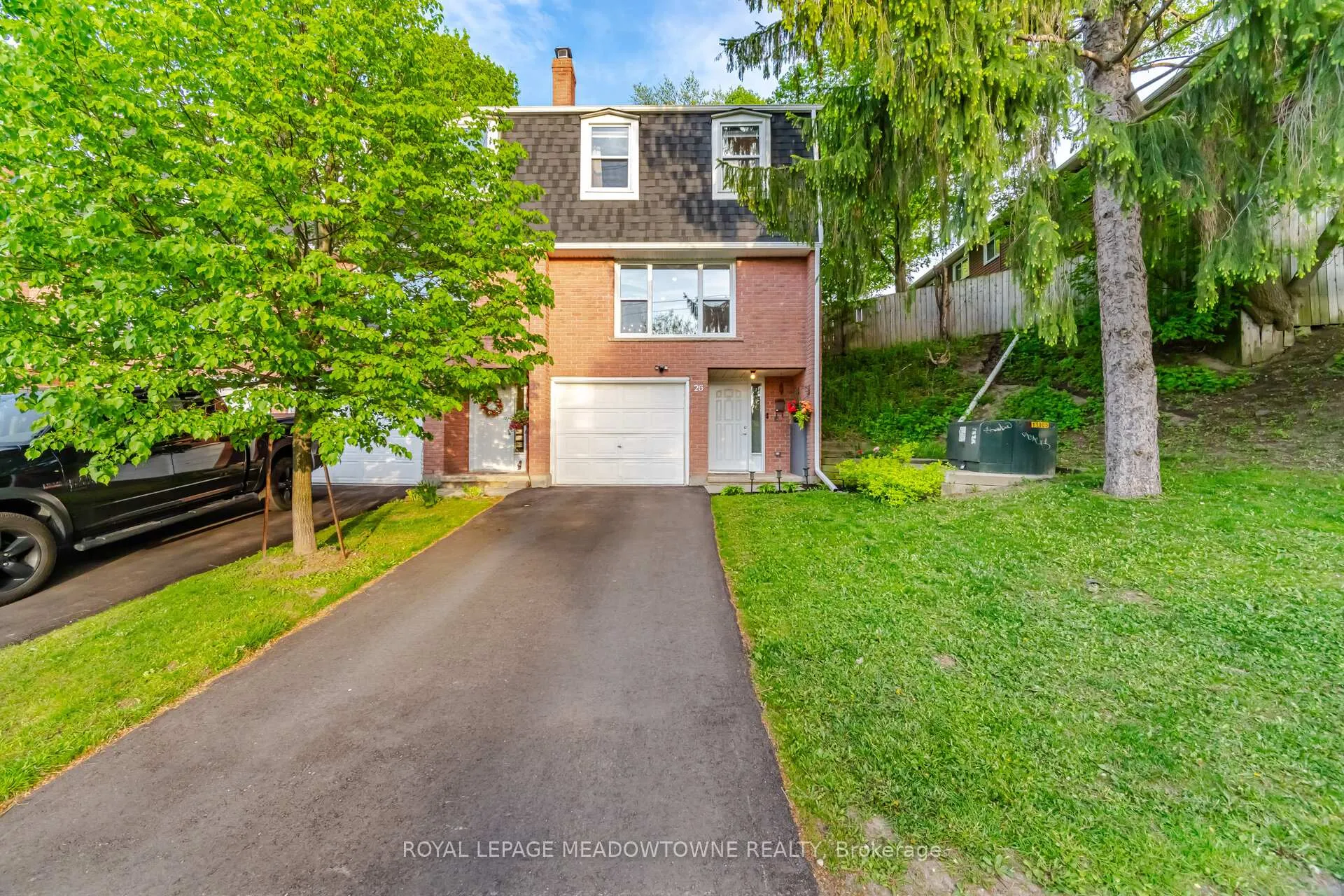 Photo 3 of Unit 26, 100 Bluevale Street N, Waterloo — HOMEH
