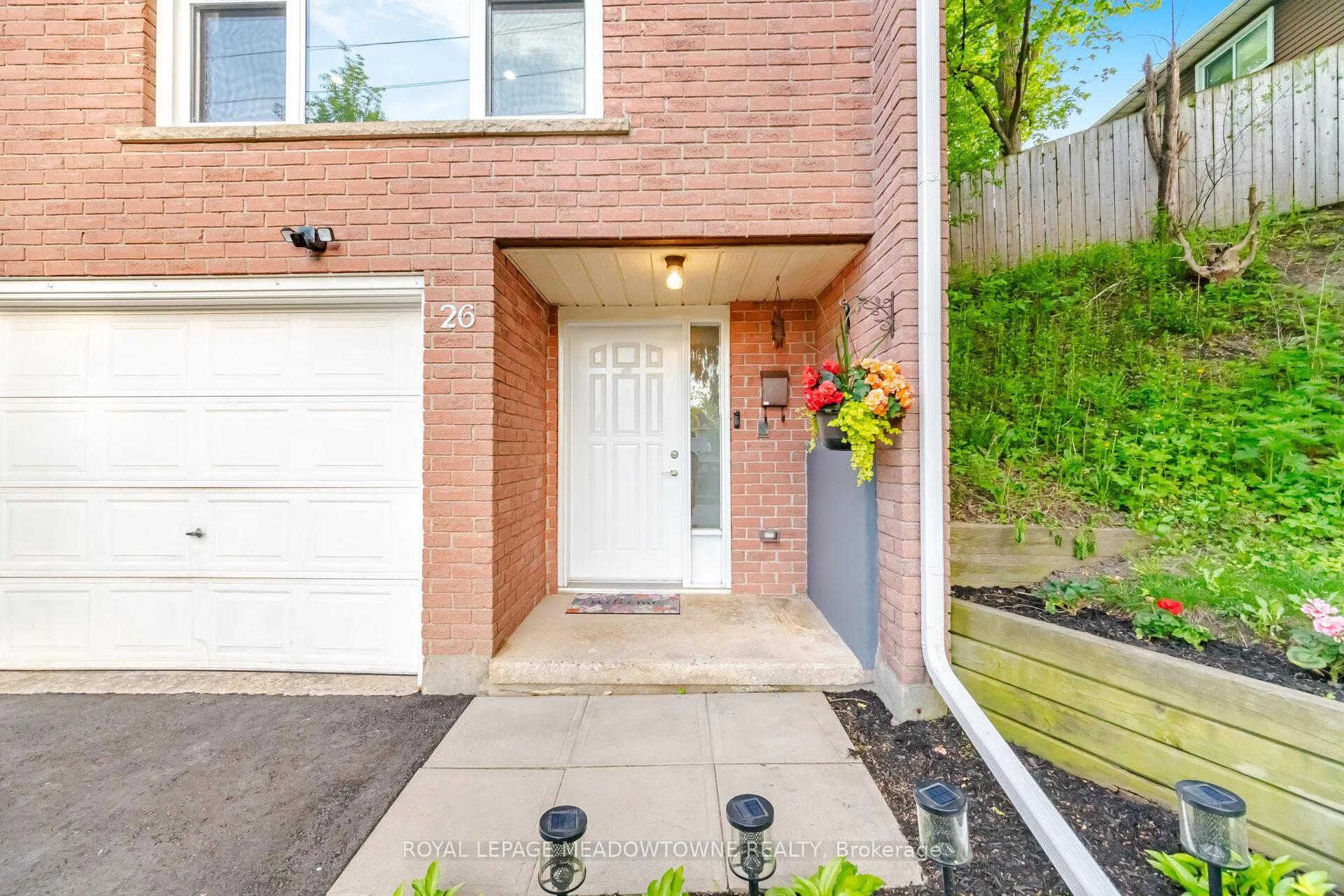 Photo 5 of Unit 26, 100 Bluevale Street N, Waterloo — HOMEH