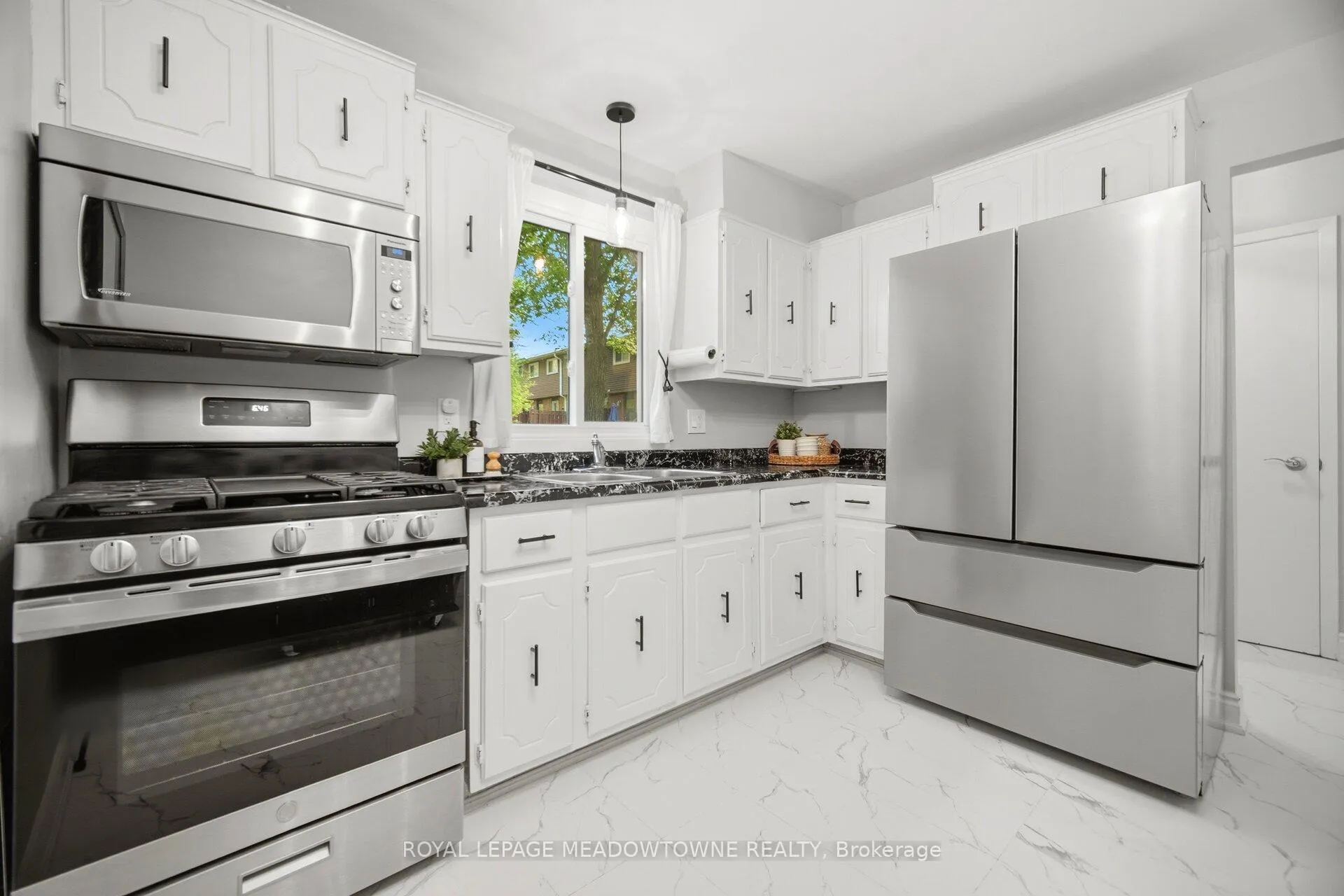 Photo 23 of Unit 26, 100 Bluevale Street N, Waterloo — HOMEH