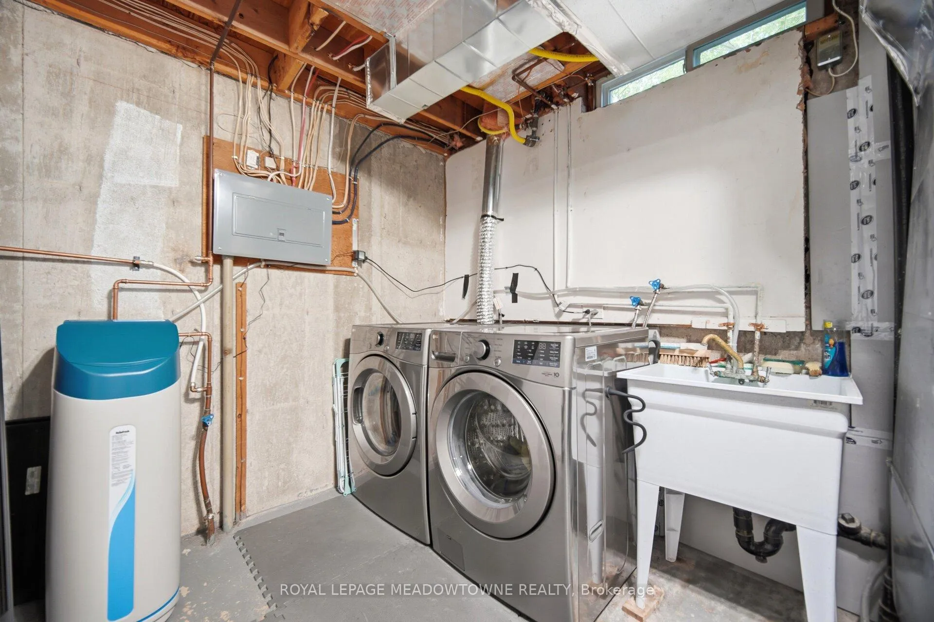 Photo 42 of Unit 26, 100 Bluevale Street N, Waterloo — HOMEH