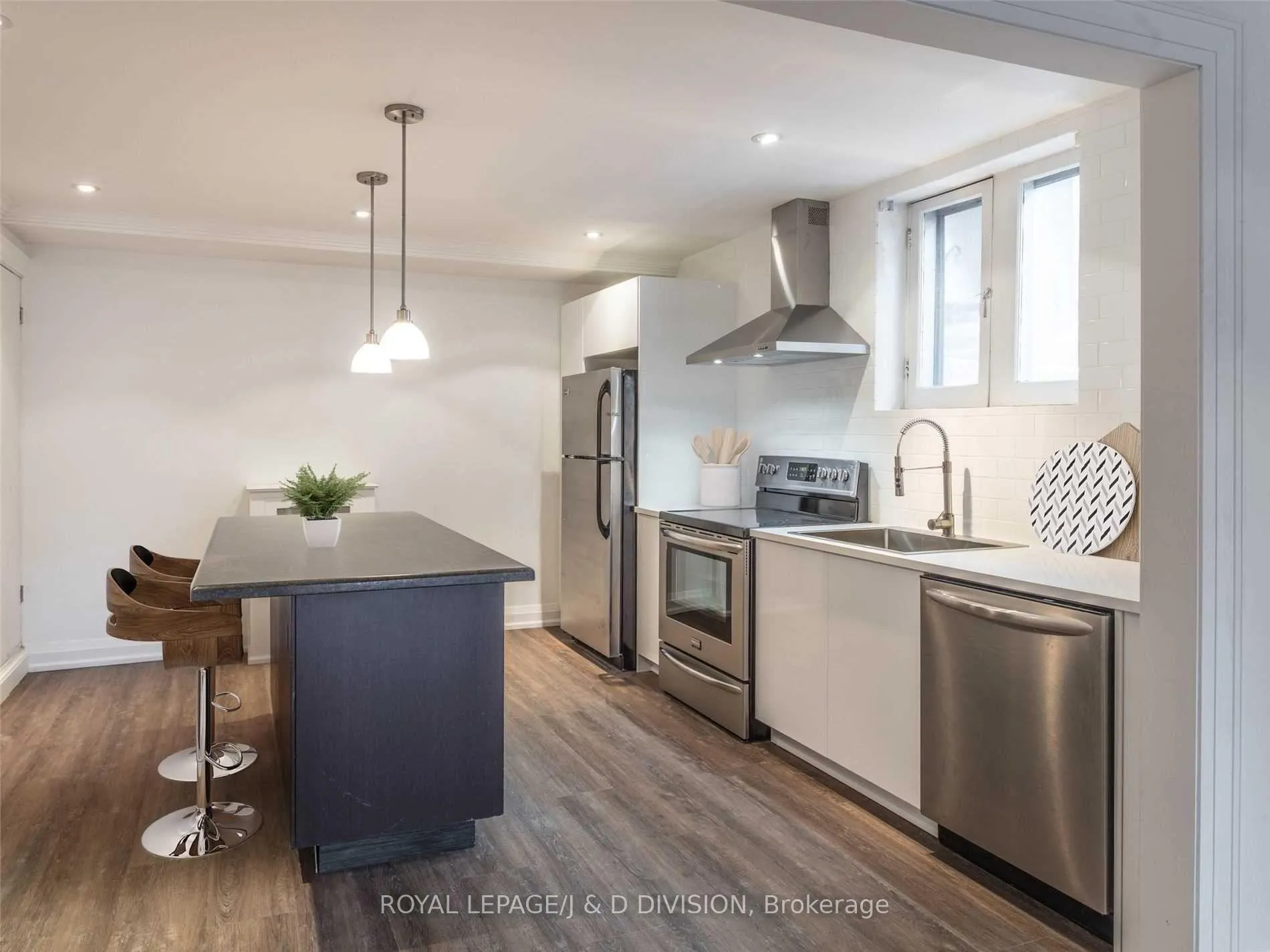 Photo 8 of 477A Oriole Parkway, Toronto, Yonge-Eglinton — HOMEH