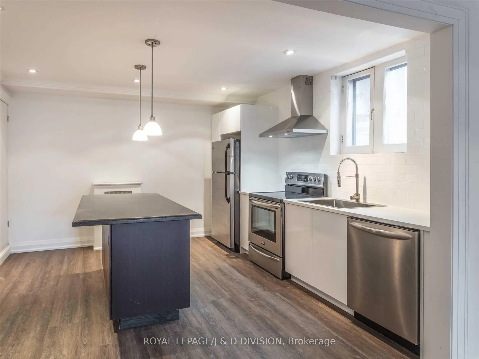 Photo 9 of 477A Oriole Parkway, Toronto, Yonge-Eglinton — HOMEH