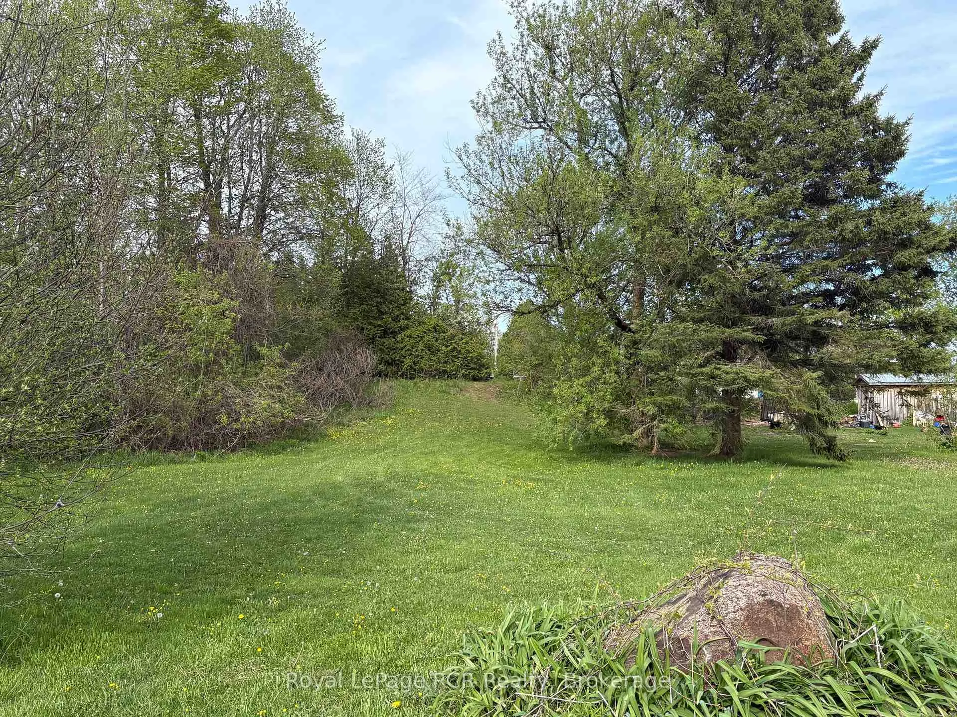 Photo 3 of 316043 Highway 6, Chatsworth — HOMEH