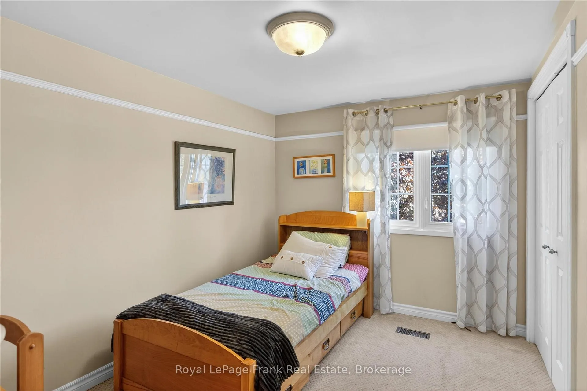 Photo 25 of 4 Bayleaf Court, Peterborough, Monaghan Ward 2 — HOMEH