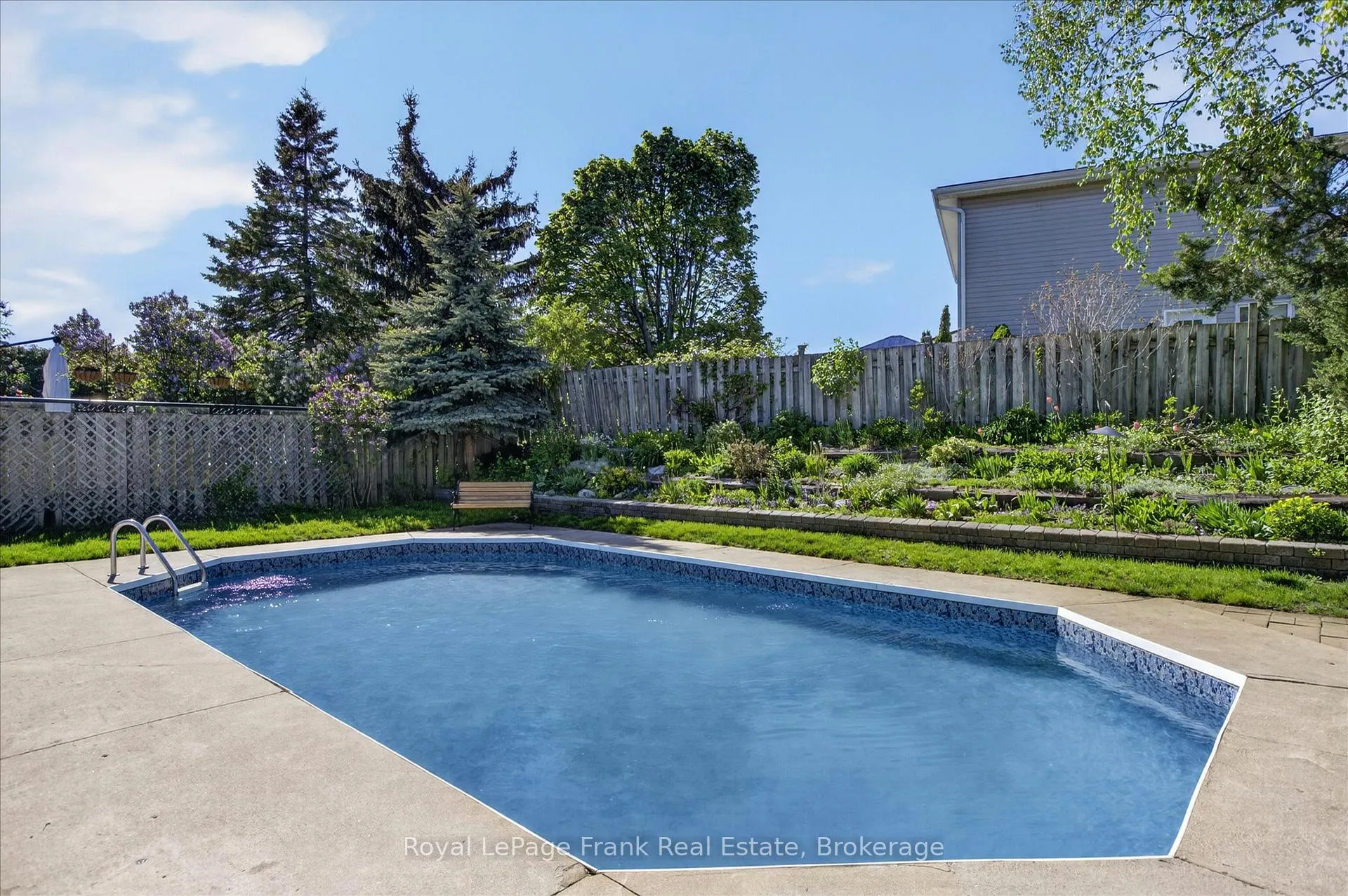 Photo 38 of 4 Bayleaf Court, Peterborough, Monaghan Ward 2 — HOMEH