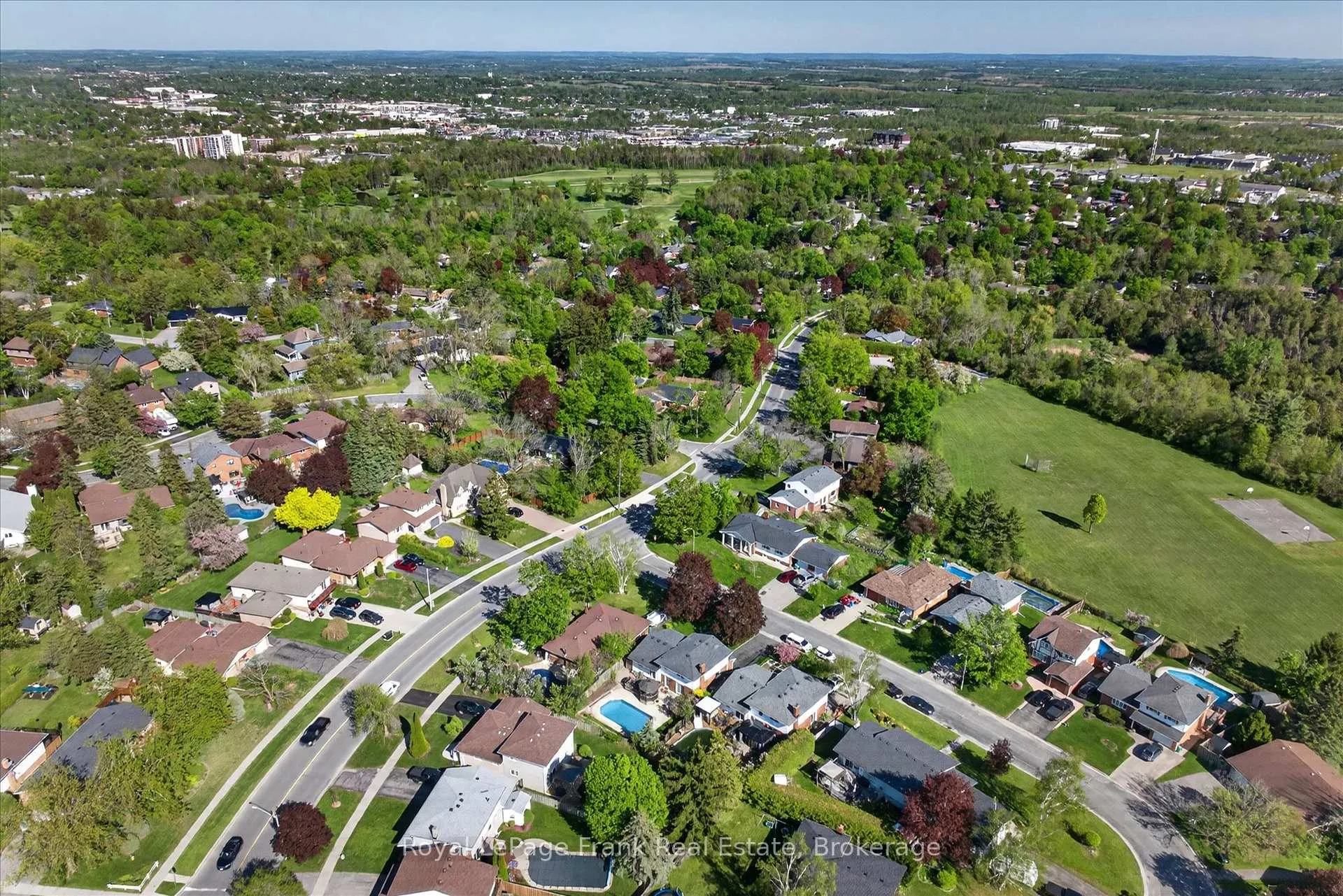 Photo 43 of 4 Bayleaf Court, Peterborough, Monaghan Ward 2 — HOMEH