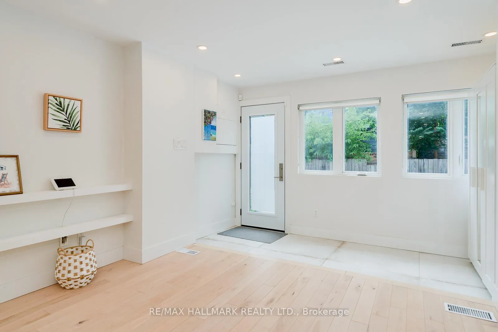 Photo 4 of 37 Craven Road, Toronto, Greenwood-Coxwell — HOMEH