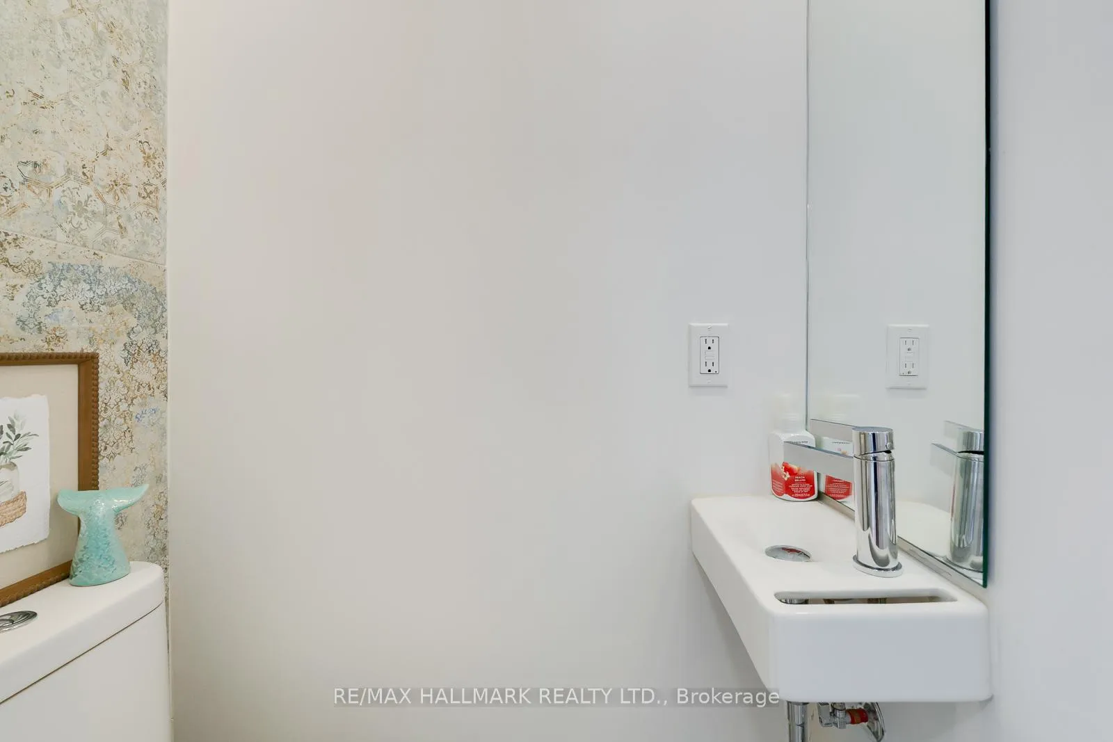 Photo 7 of 37 Craven Road, Toronto, Greenwood-Coxwell — HOMEH