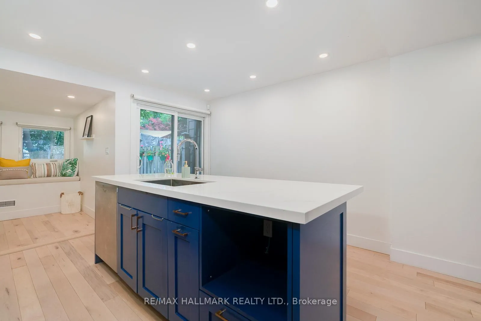 Photo 11 of 37 Craven Road, Toronto, Greenwood-Coxwell — HOMEH