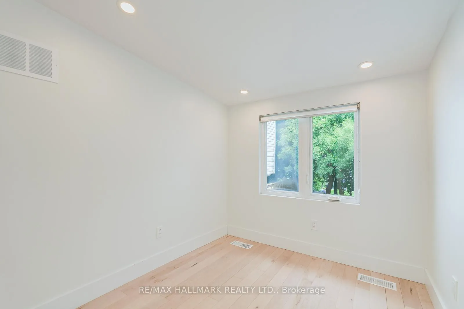 Photo 21 of 37 Craven Road, Toronto, Greenwood-Coxwell — HOMEH