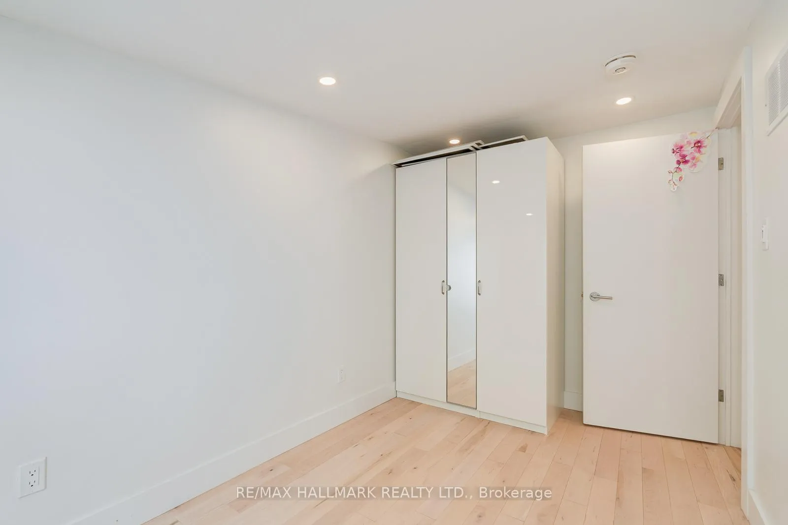 Photo 22 of 37 Craven Road, Toronto, Greenwood-Coxwell — HOMEH