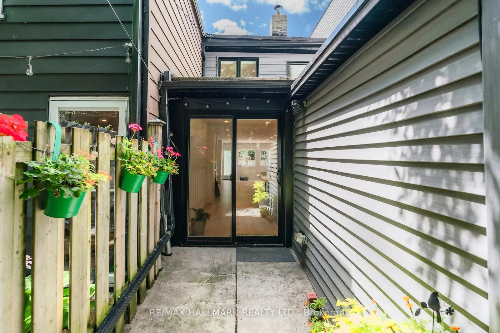 Photo 25 of 37 Craven Road, Toronto, Greenwood-Coxwell — HOMEH