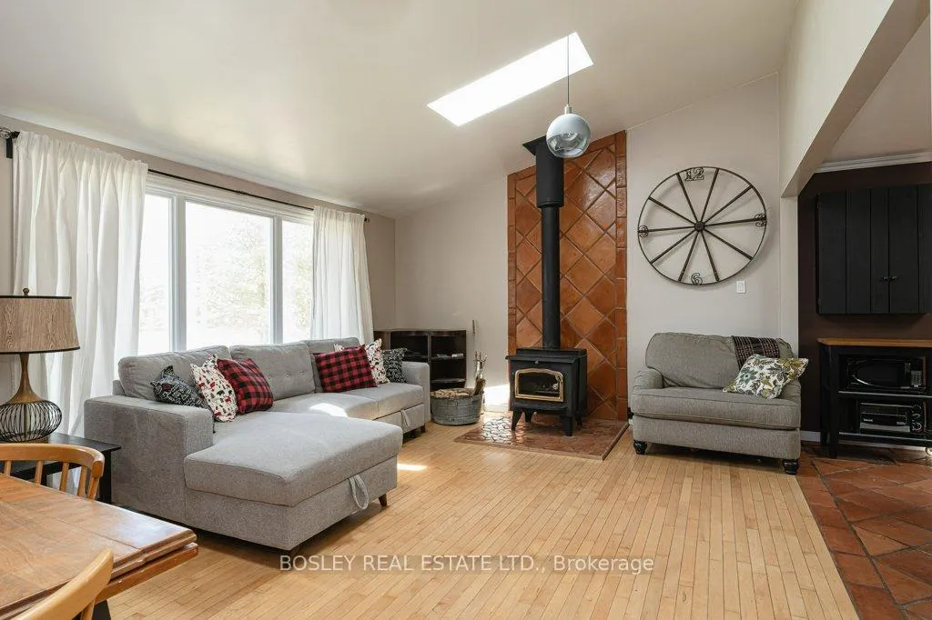 Photo 15 of 209794 Highway 26 S, Collingwood — HOMEH
