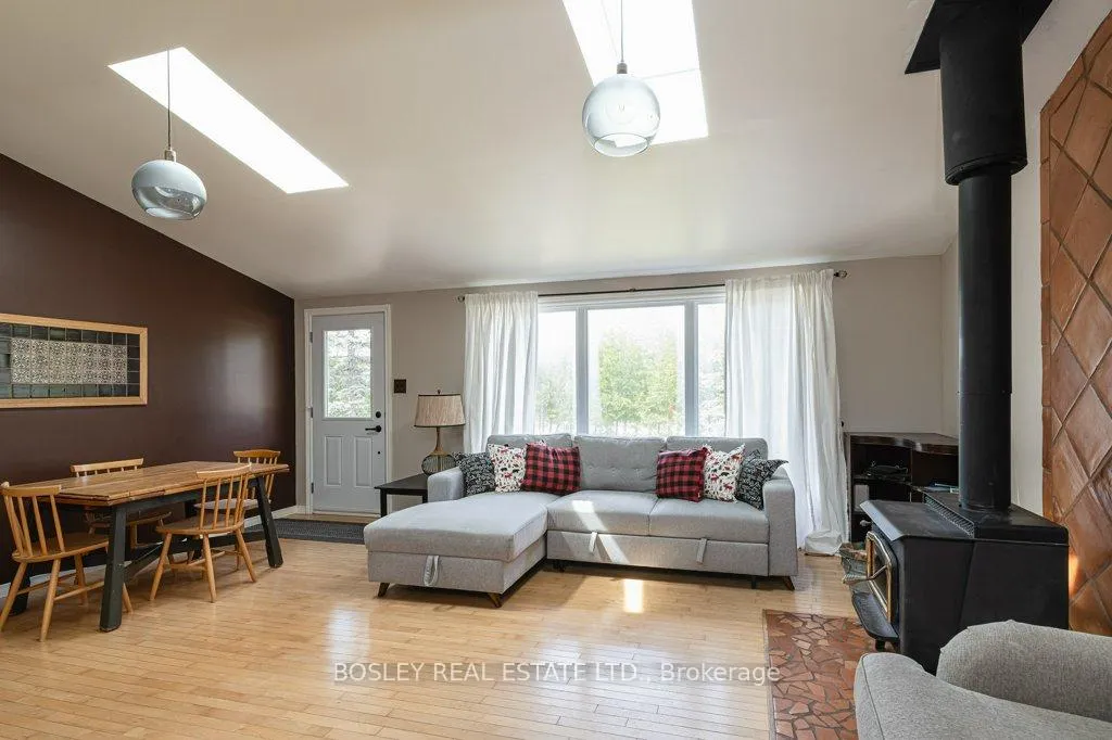 Photo 17 of 209794 Highway 26 S, Collingwood — HOMEH