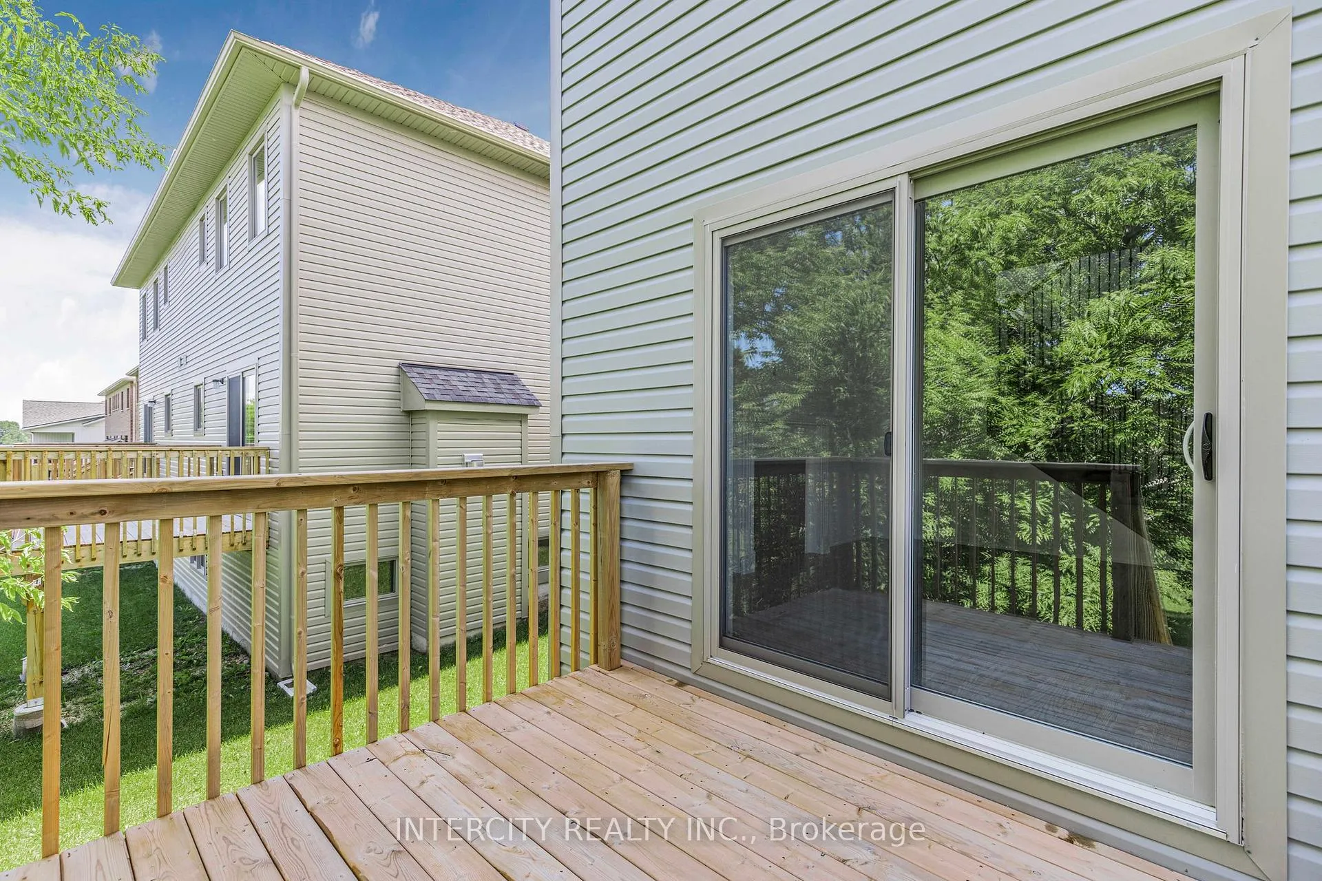 Photo 34 of 327 Quebec Street, Clearview, Stayner — HOMEH