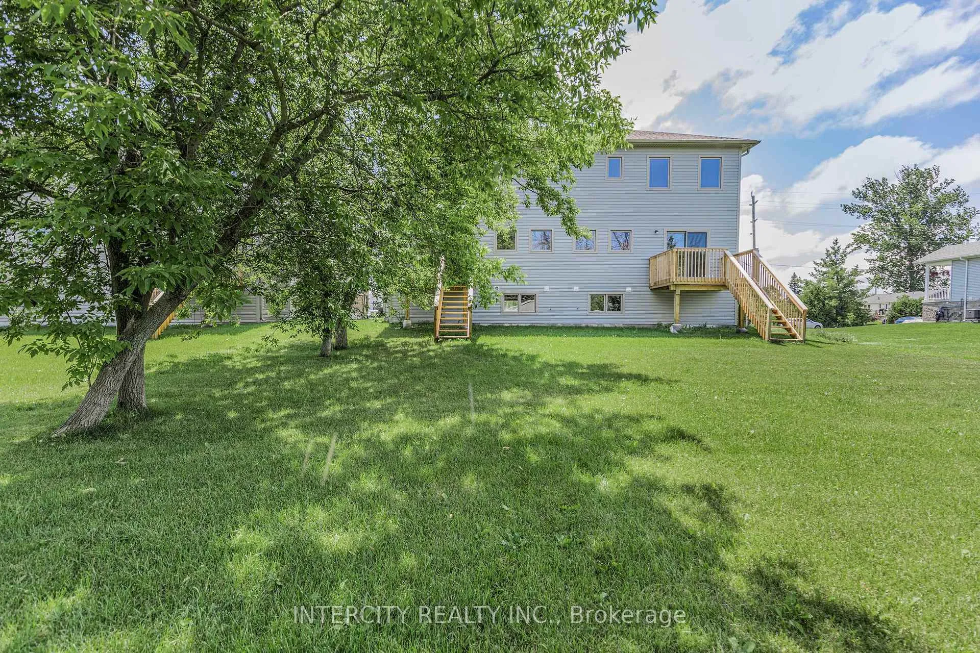 Photo 38 of 327 Quebec Street, Clearview, Stayner — HOMEH