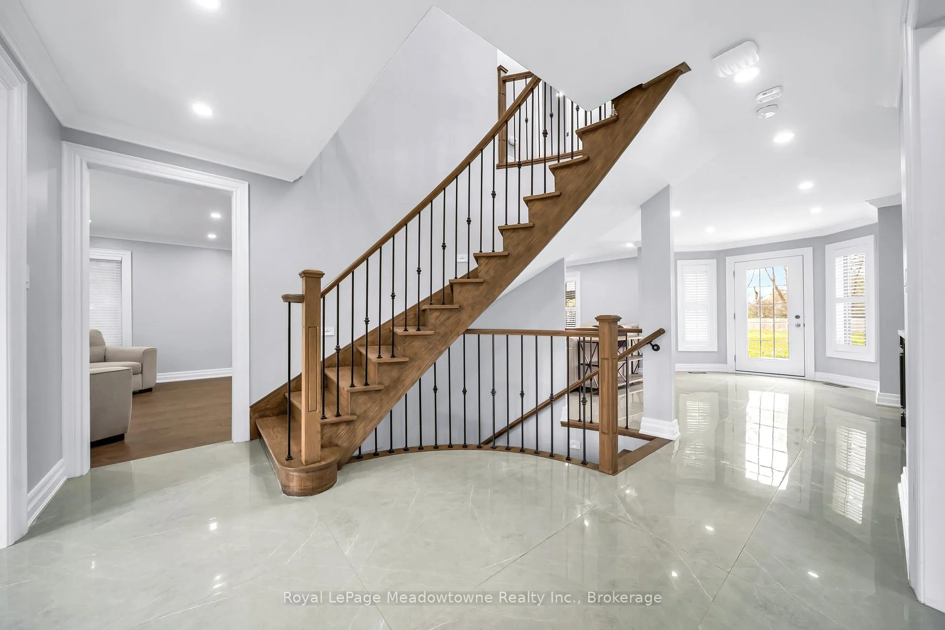 Photo 5 of 170 Crawford Crescent, Milton, Campbellville — HOMEH