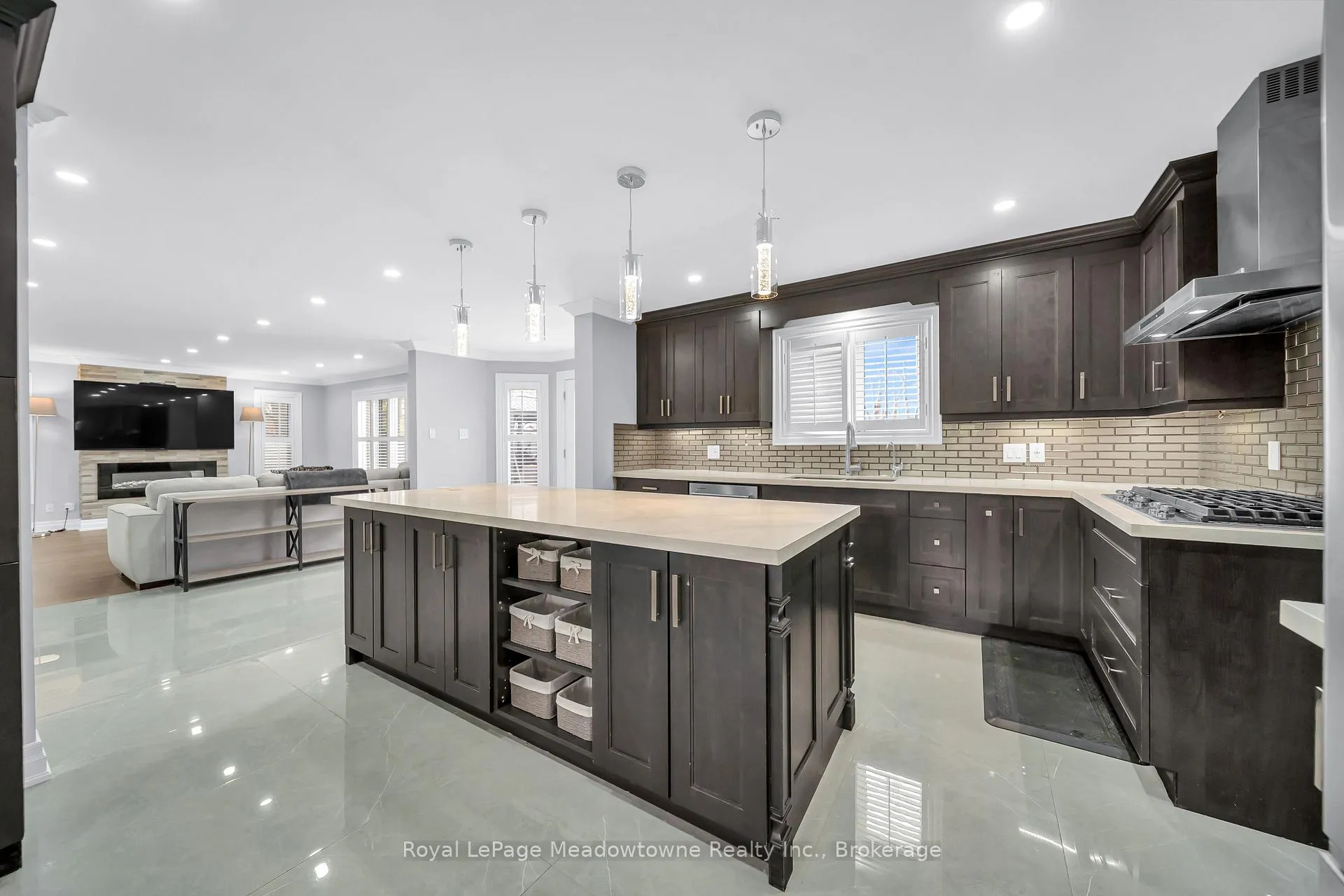 Photo 10 of 170 Crawford Crescent, Milton, Campbellville — HOMEH