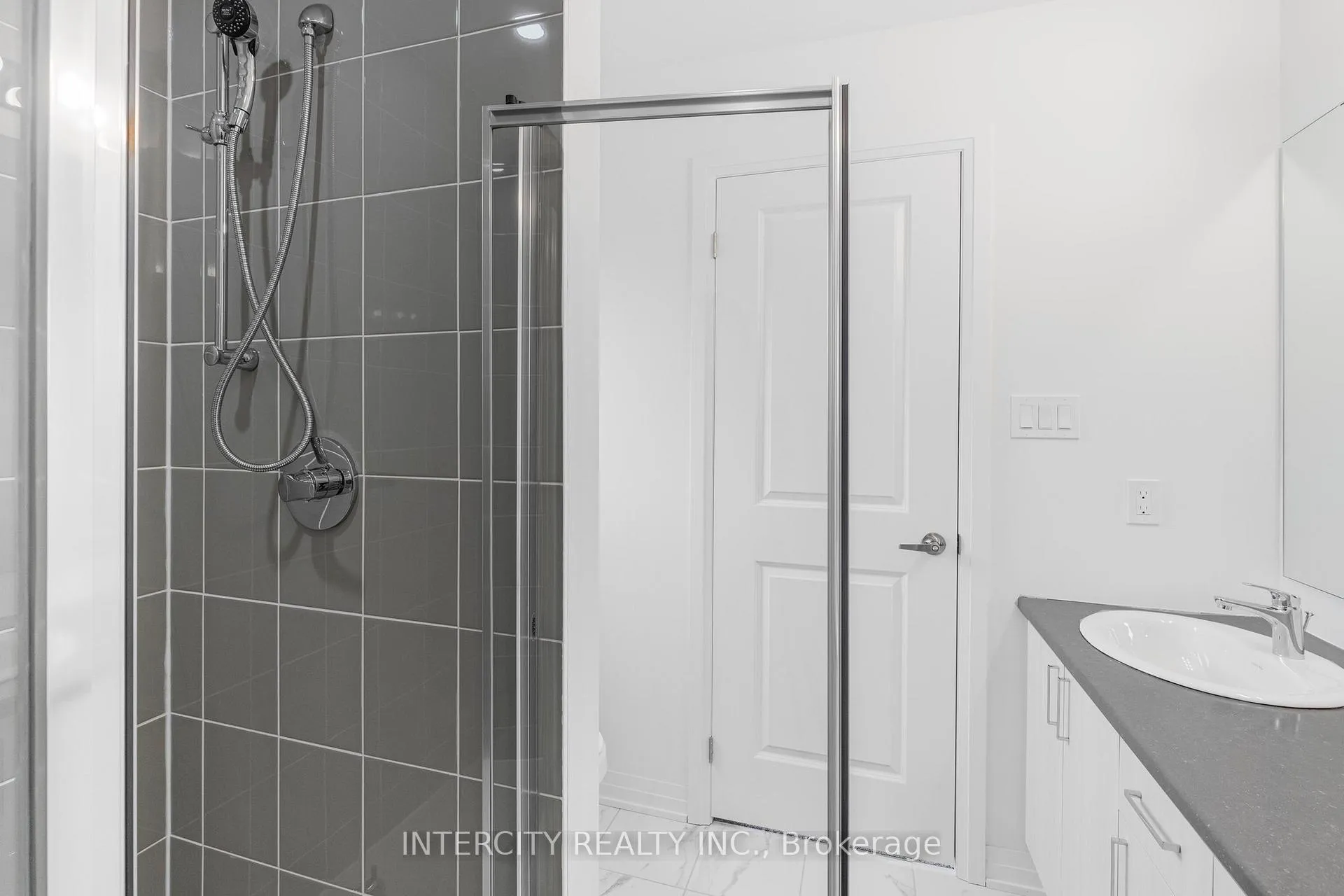 Photo 18 of 345 Quebec Street, Clearview, Stayner — HOMEH