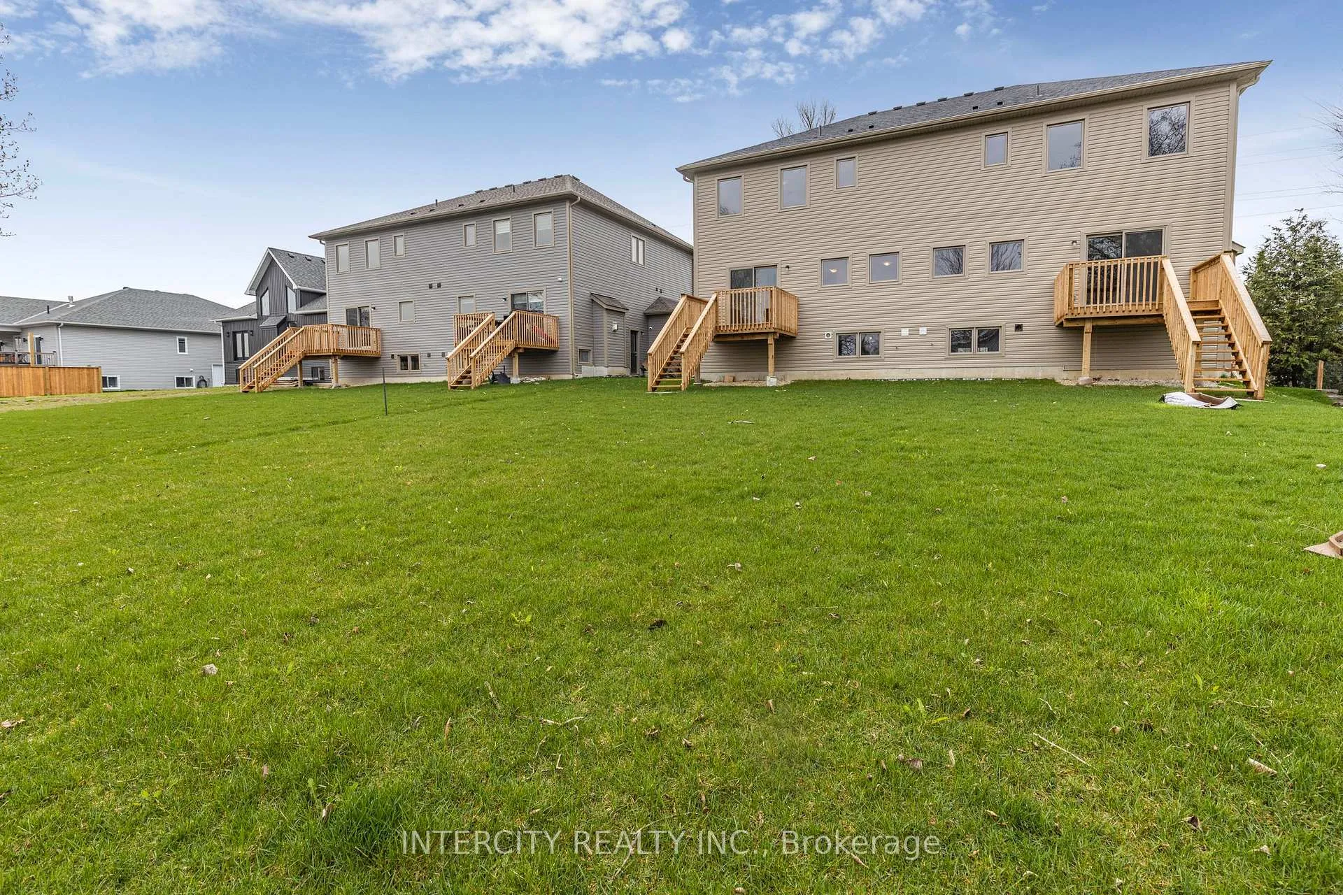 Photo 34 of 345 Quebec Street, Clearview, Stayner — HOMEH