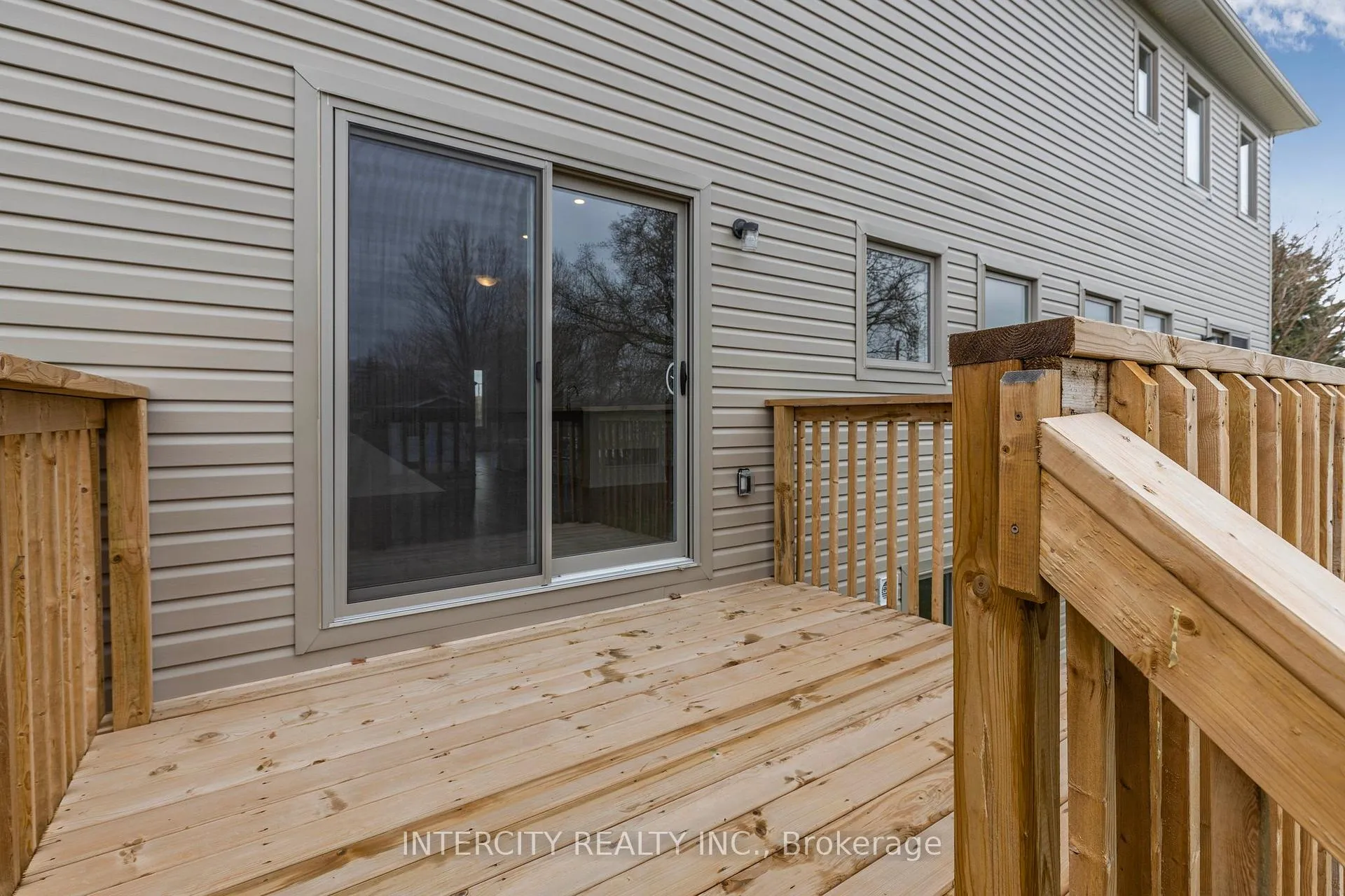 Photo 37 of 345 Quebec Street, Clearview, Stayner — HOMEH