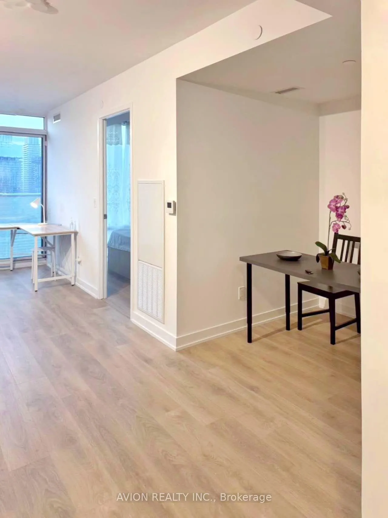 Photo 6 of Unit 4103, 501 Yonge Street, Toronto, Bay Street Corridor — HOMEH