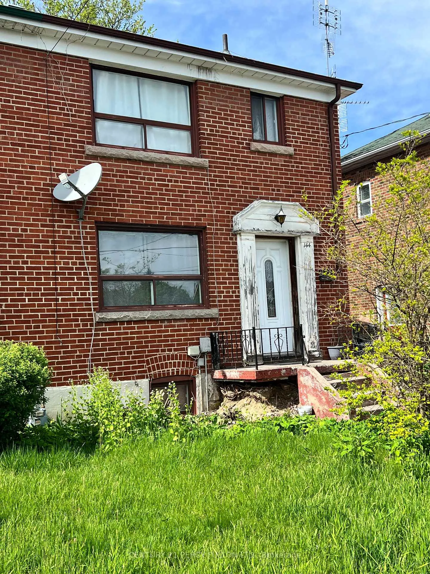 Photo 1 of 144 Park Street, Scarborough, Birchcliffe-Cliffside — HOMEH
